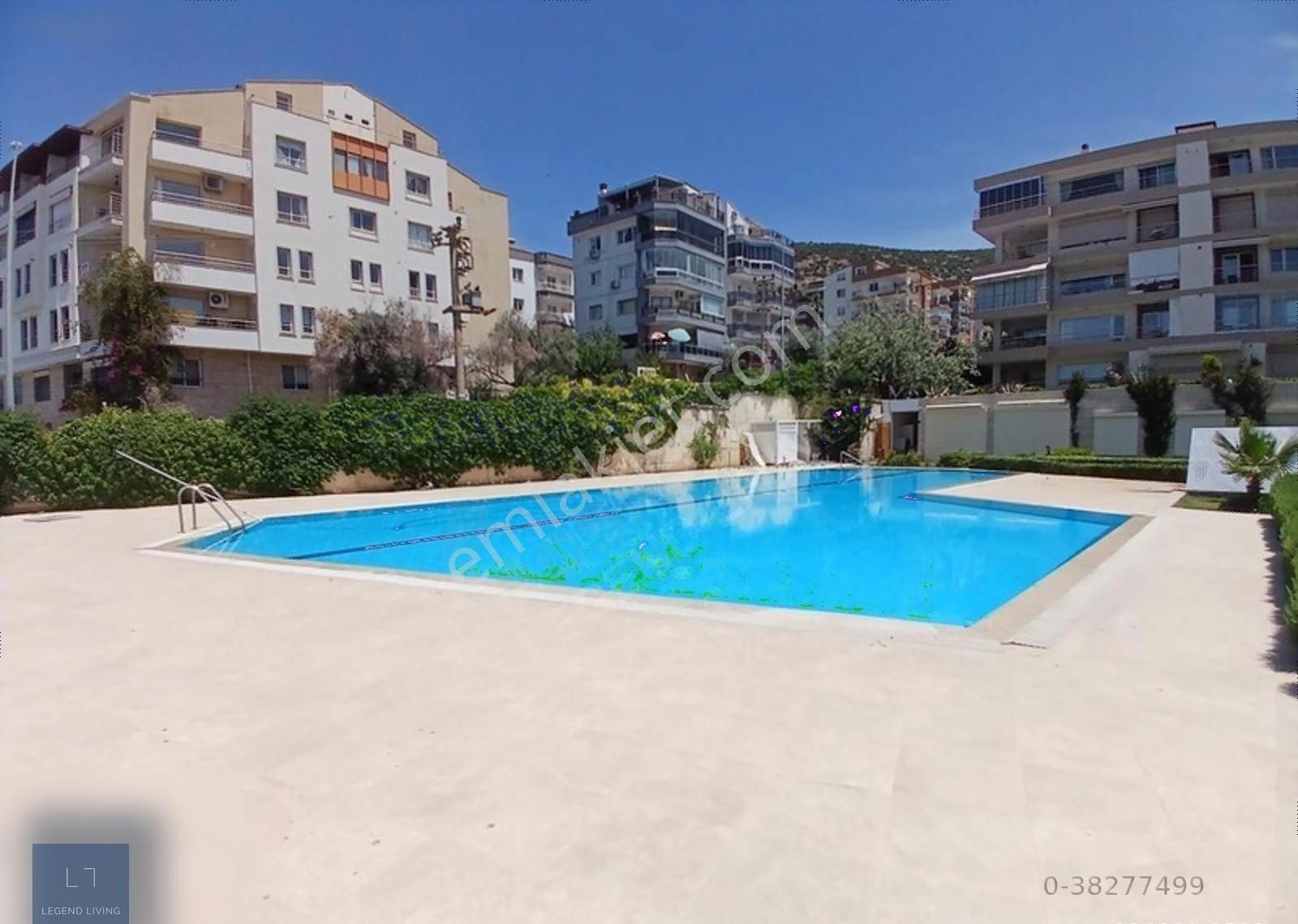 Kuşadası Ege Mahallesinde 3+1 Çatı Dubleksi.