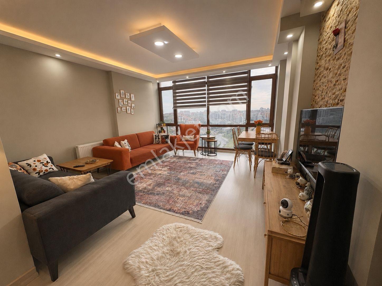 Çok Şık Bir Sitede Satılık 2+1 Çok Şık Daire