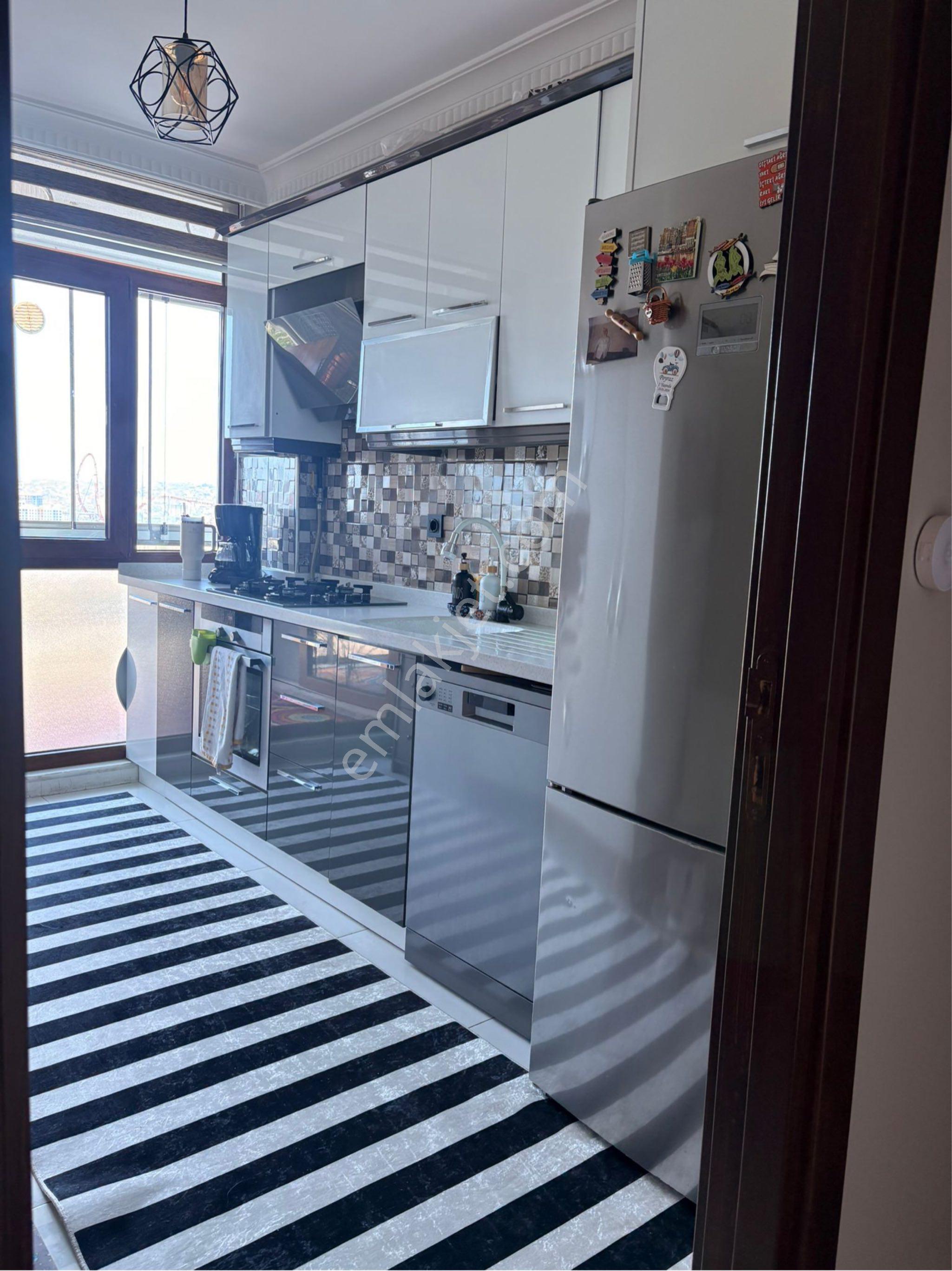 Çok Şık Bir Sitede Satılık 2+1 Çok Şık Daire - Görsel 12