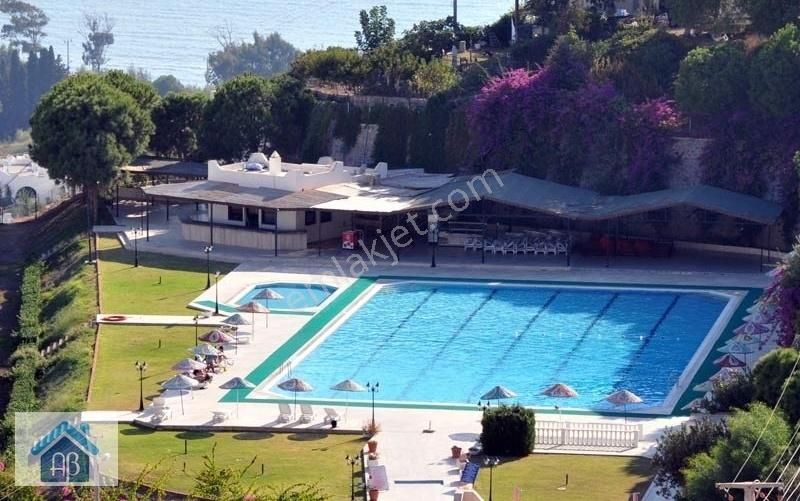 Bodrum Turgutreis Nağme Sitesinde Kiralık 2 +1 Yazlık Villa