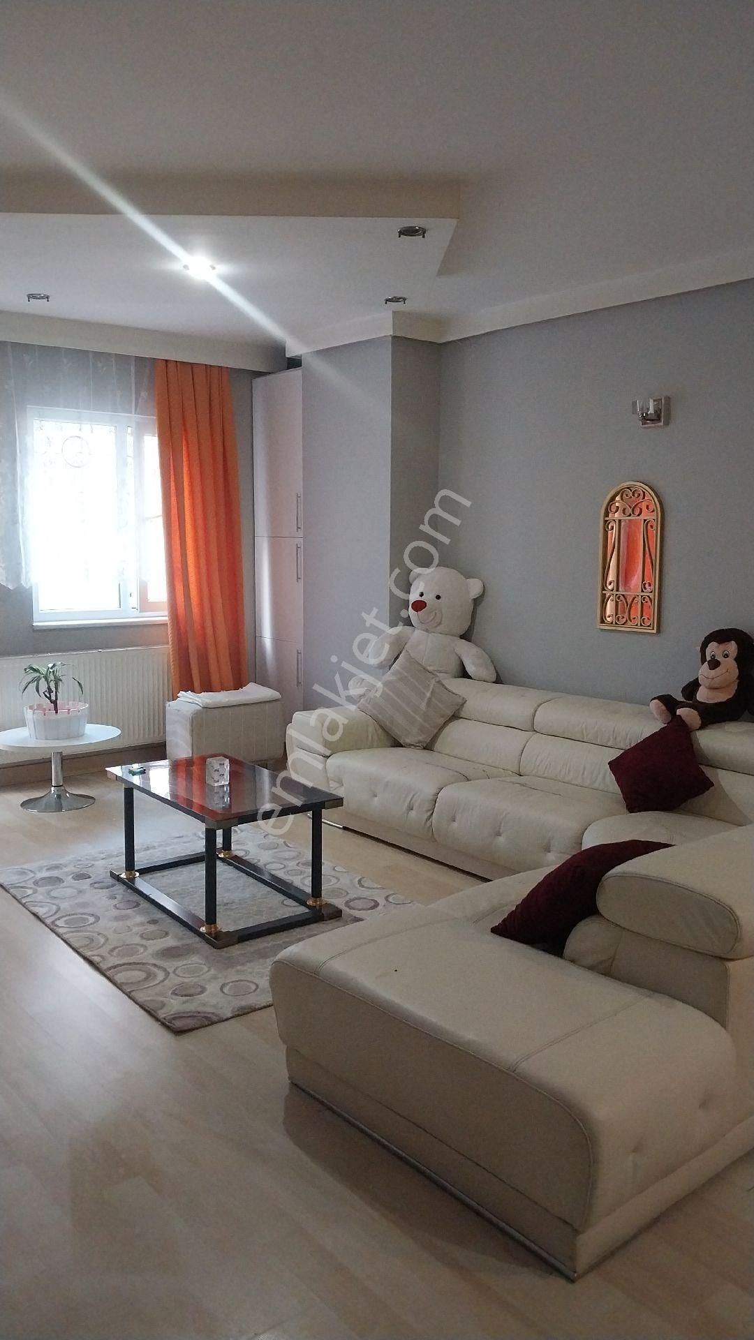 Beylikduzu Cumhuriyet Mahallesinde Eşyalı Daıre