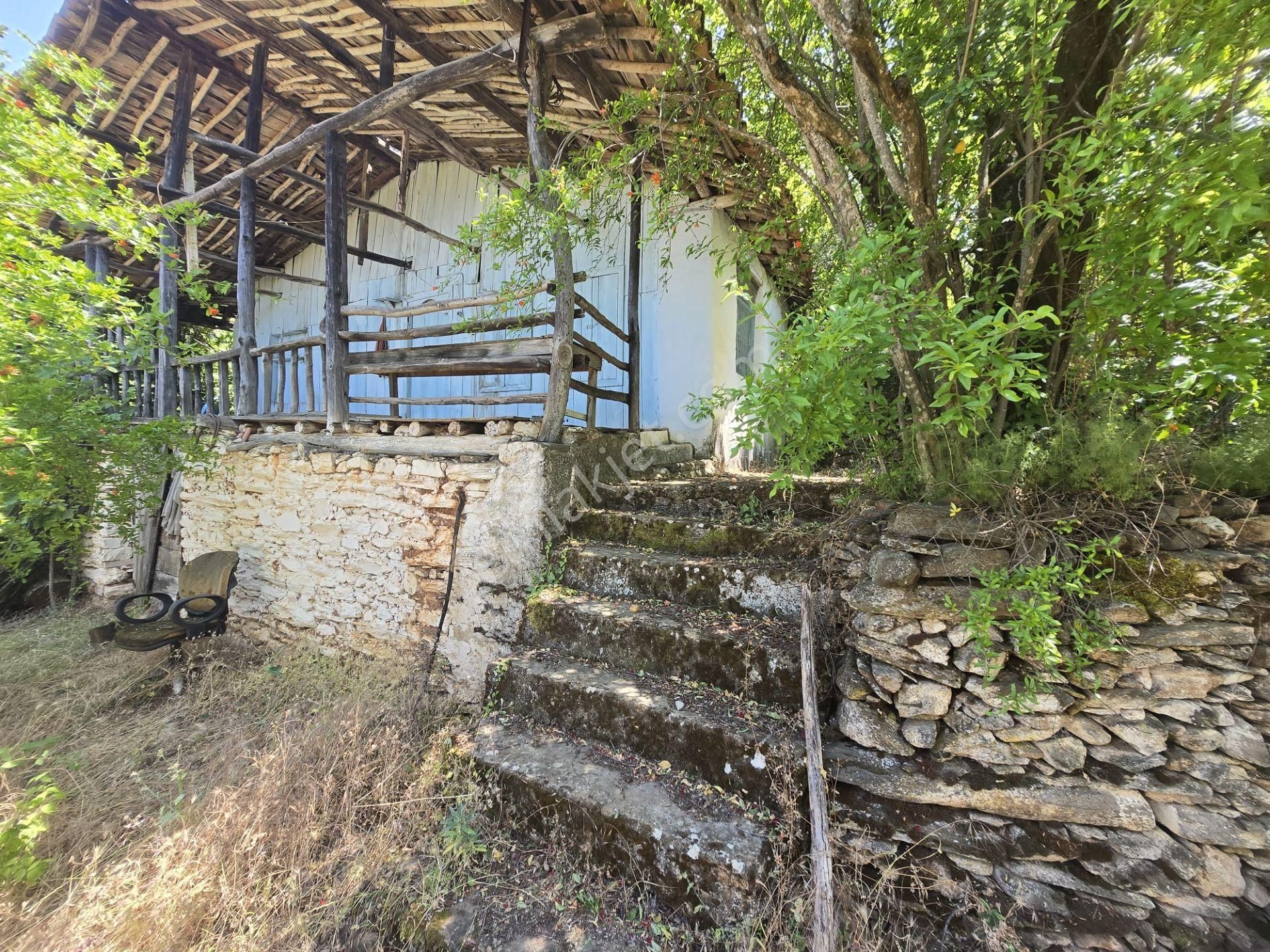 Aydın Nazilli Yöntem Emlaktan Karacasu Büyükdağlı Mahallesinde Satılık Müstakil Ev Ve Zeytin Bahçesi - Görsel 13