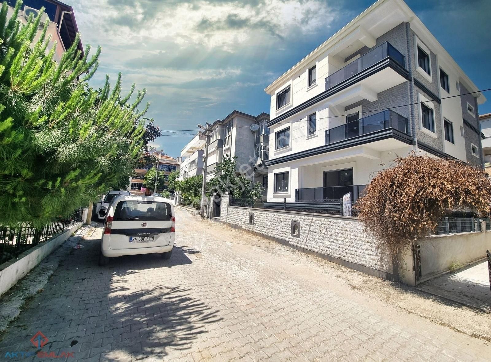 ▀aktiften Altınolukta Şık Tasarımlı Denize 300mt 2+1 Daire