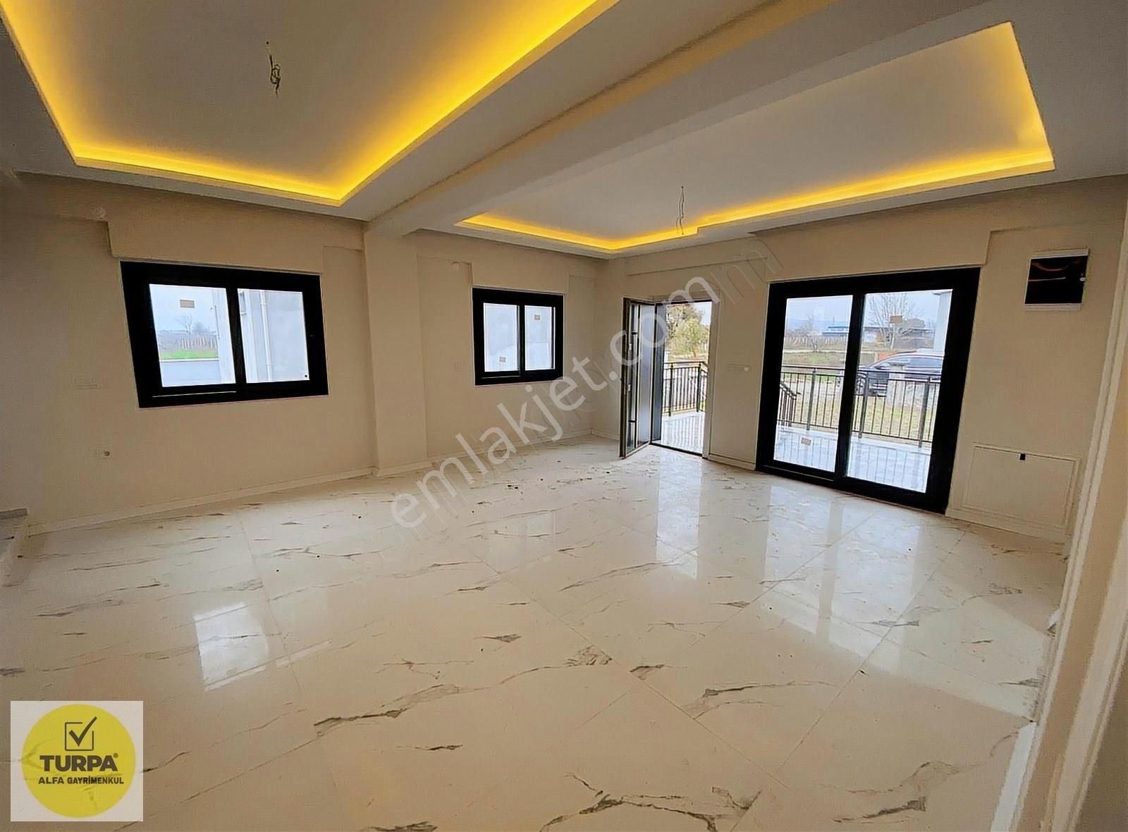 Alfa'dan Manisa Paşaköy'de Satılık 4+1 Full Lüks İkiz Villa
