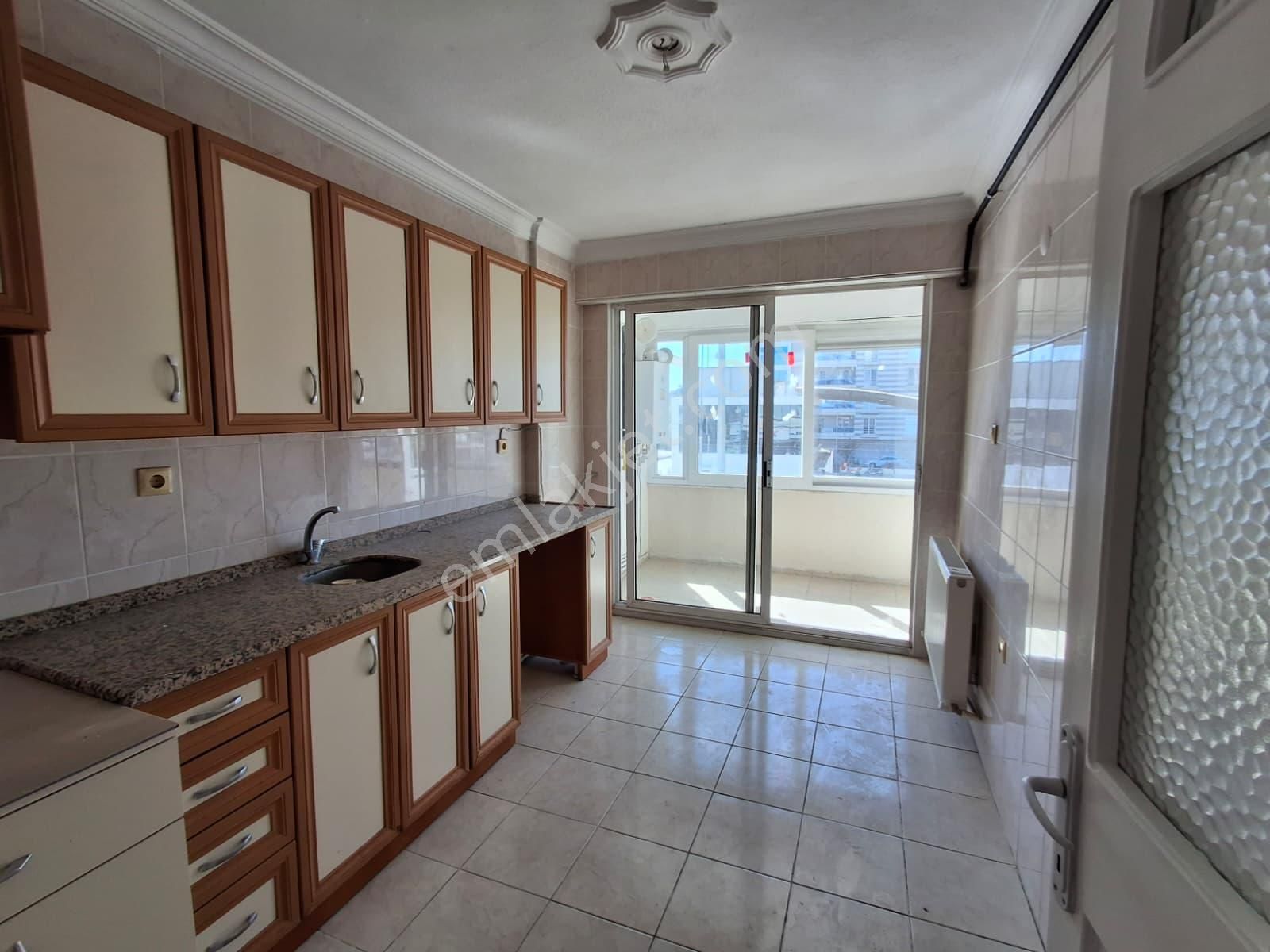 Çiğli Yenimahalle Mahallesi Kiralık 4+1 Daire - Görsel 6