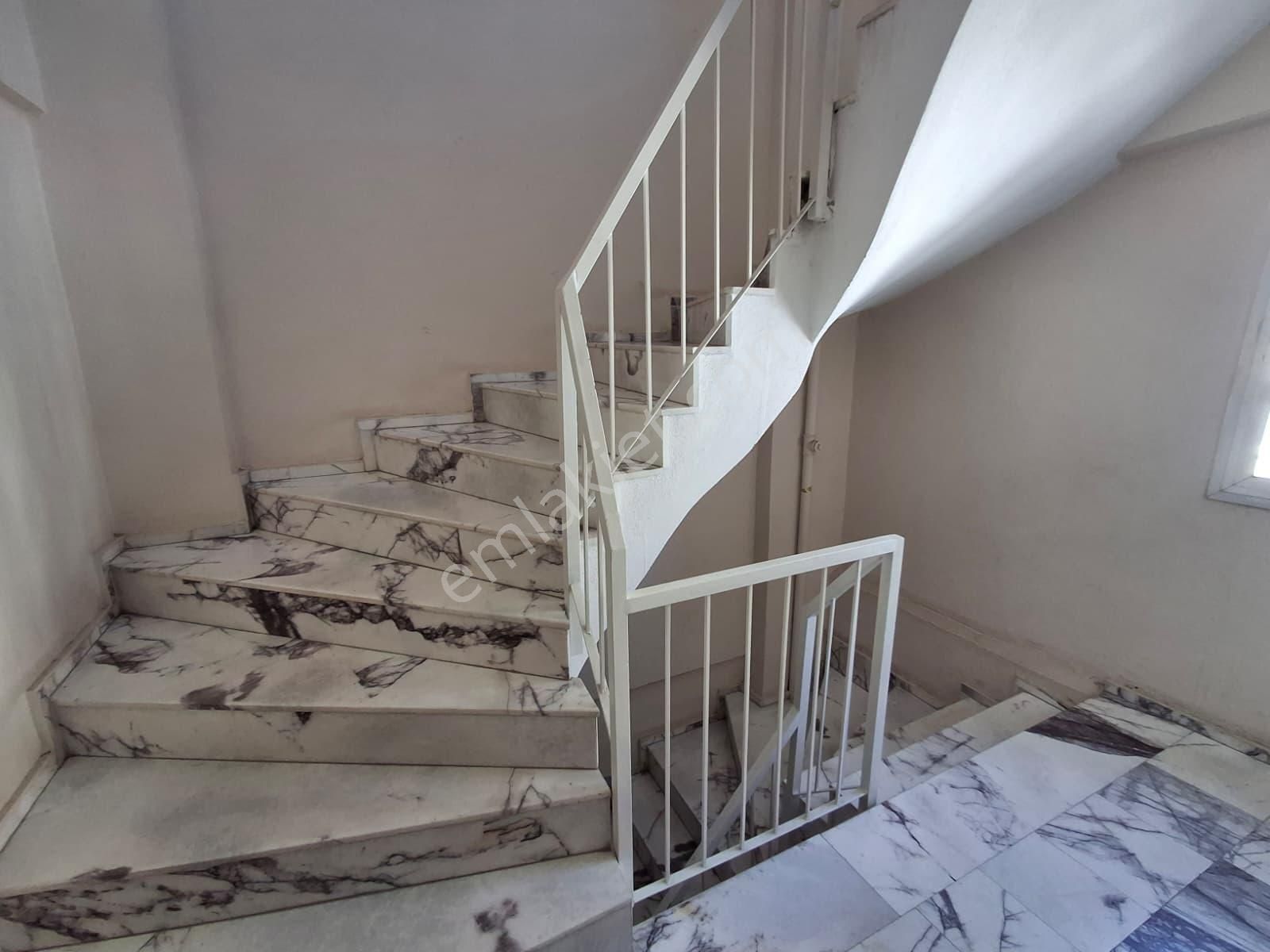 Çiğli Yenimahalle Mahallesi Kiralık 4+1 Daire - Görsel 22