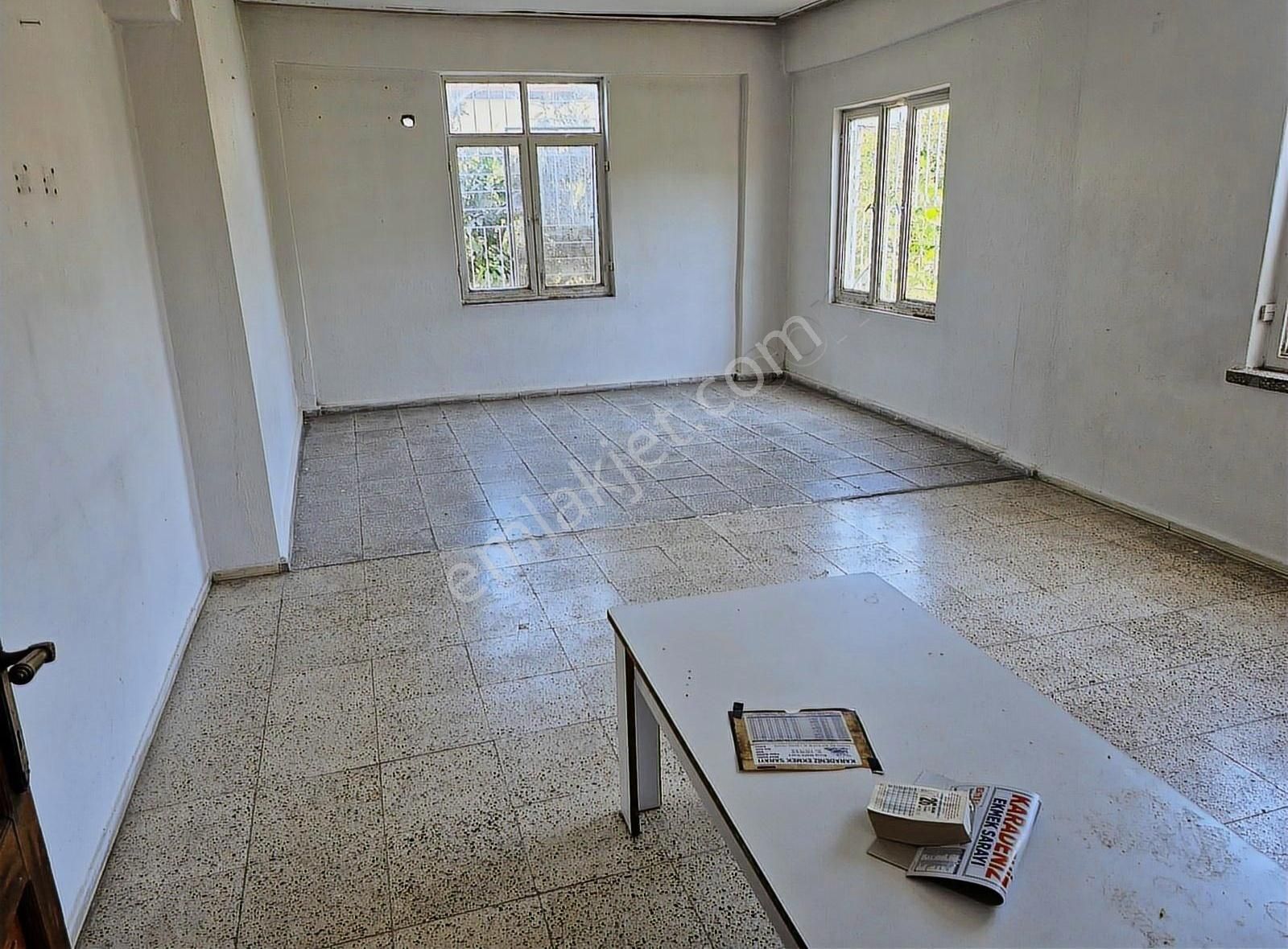 Karaçulha Çevre Yoluna 2. Parsel 140 M2 Depo