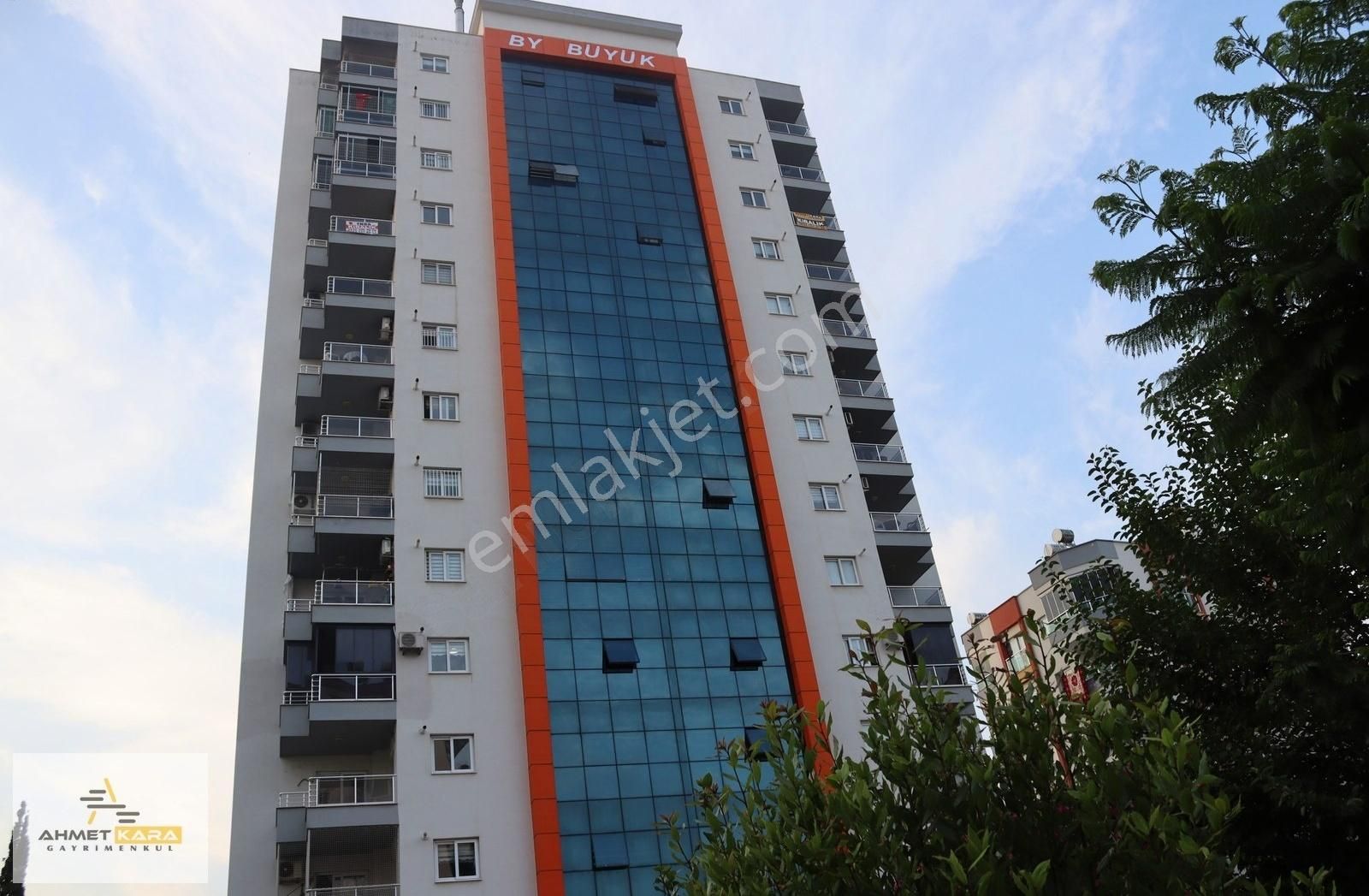 Ahmet Kara'dan Hürriyet Mah. İçel Koleji Civ. 3+1 Kiralık Daire