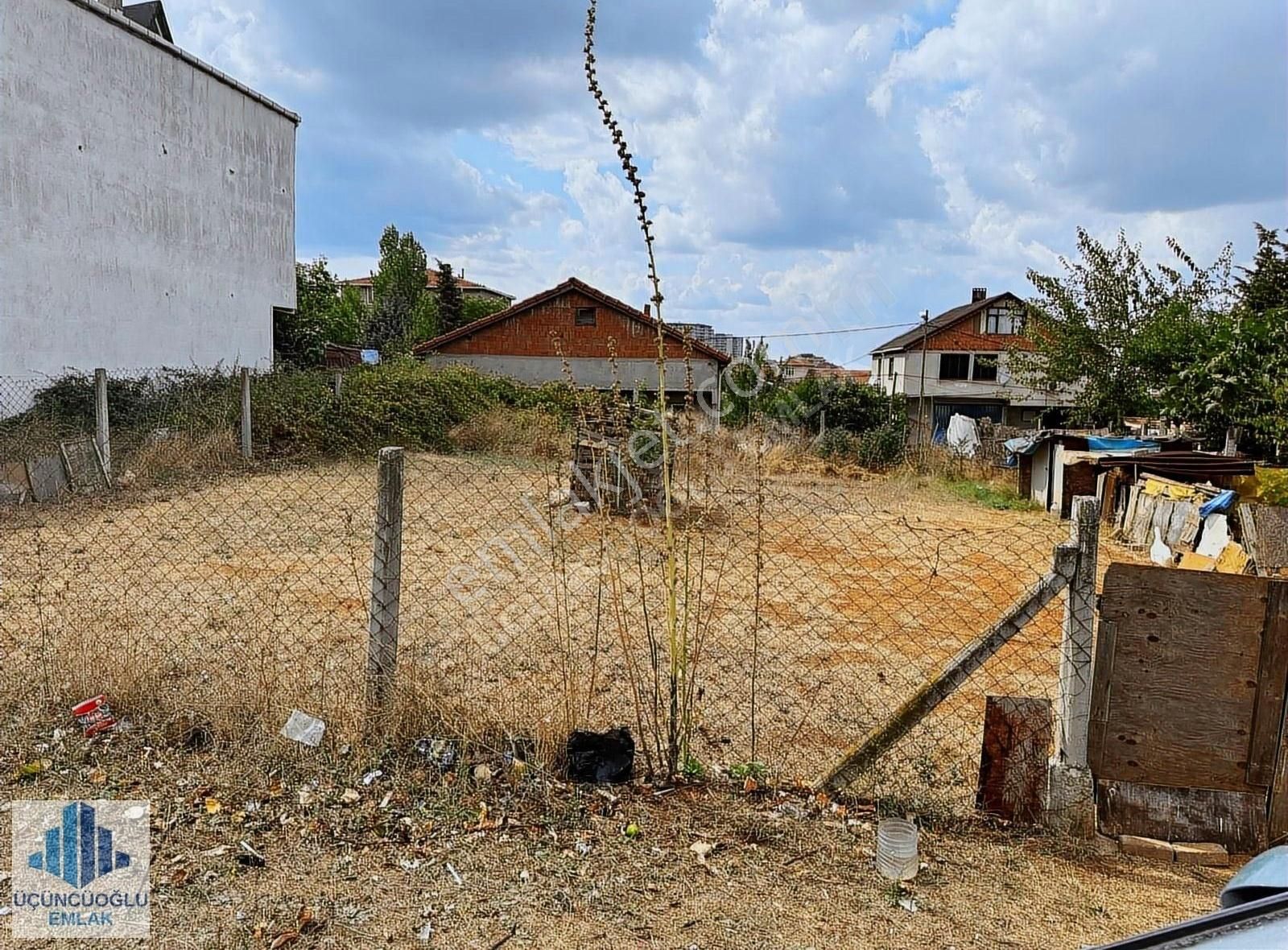 Pendik Esenyalıda Satılık Hisseli Arsa
