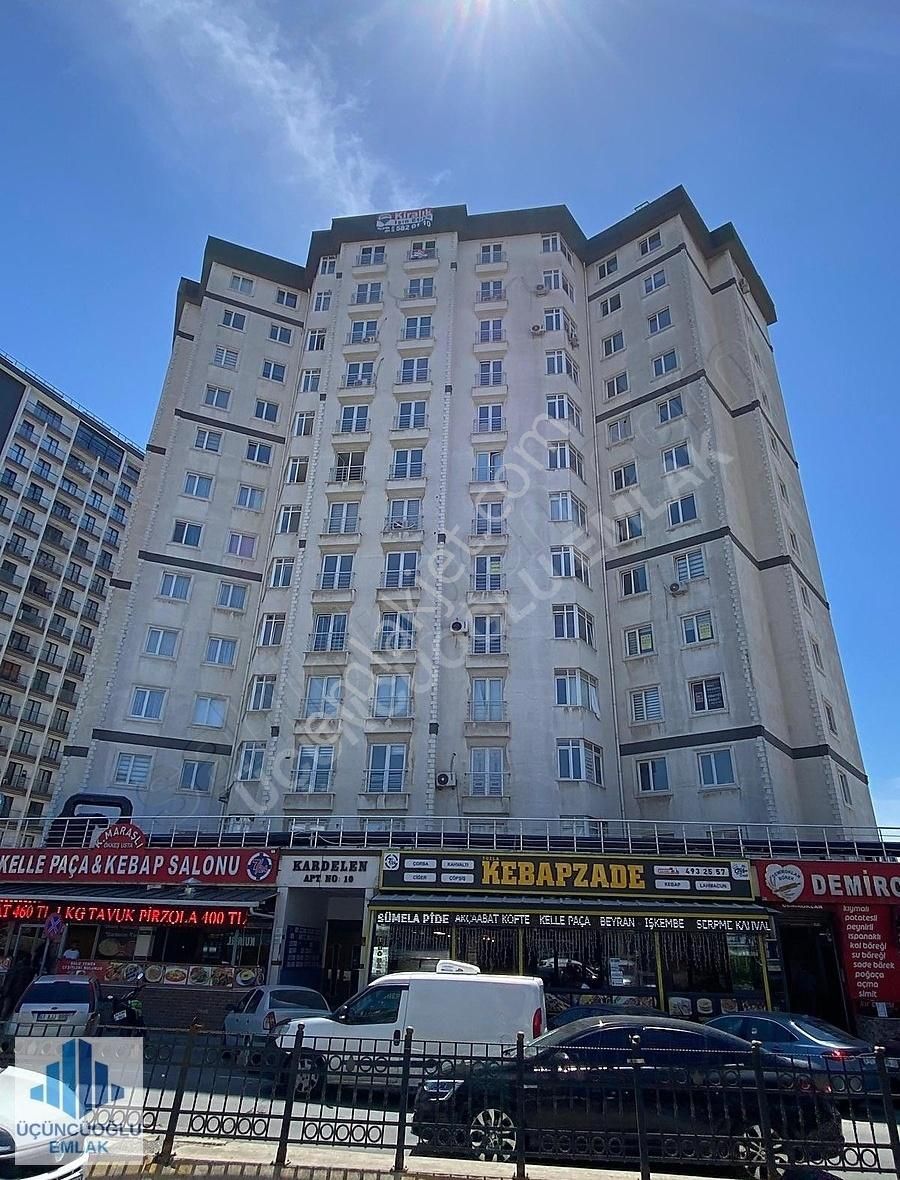 Tuzla'da Ticaretin Ana Arterinde Satılık Kupon Ofis - Daire