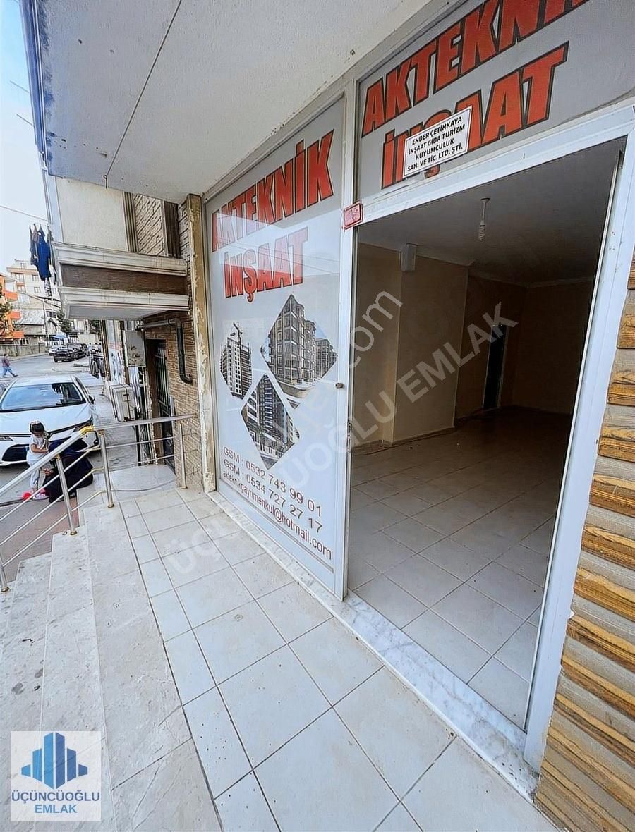 Pendik Ahmet Yesevi'de 30 M2 Yeni - Wc'li Kiralık Dükkan