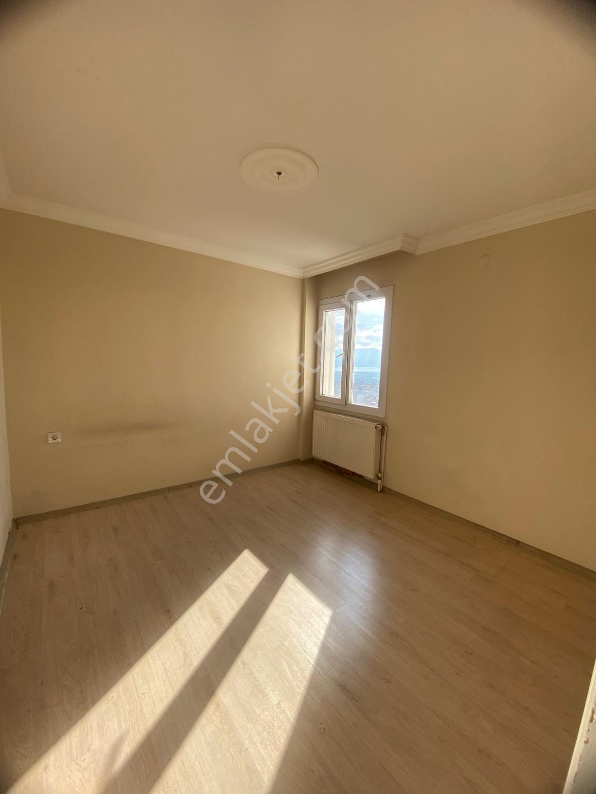 Çiğli De Kiralık Doğalgazlı Otoparklı 3+1 - Görsel 11