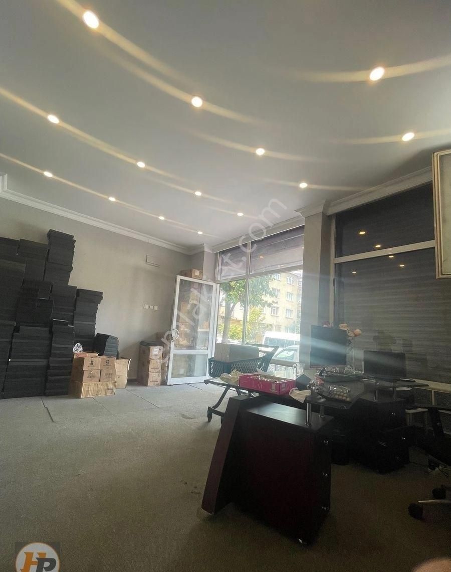 Küçükçekmece Cennet Mahallesi Temiz Kiralık İşyeri