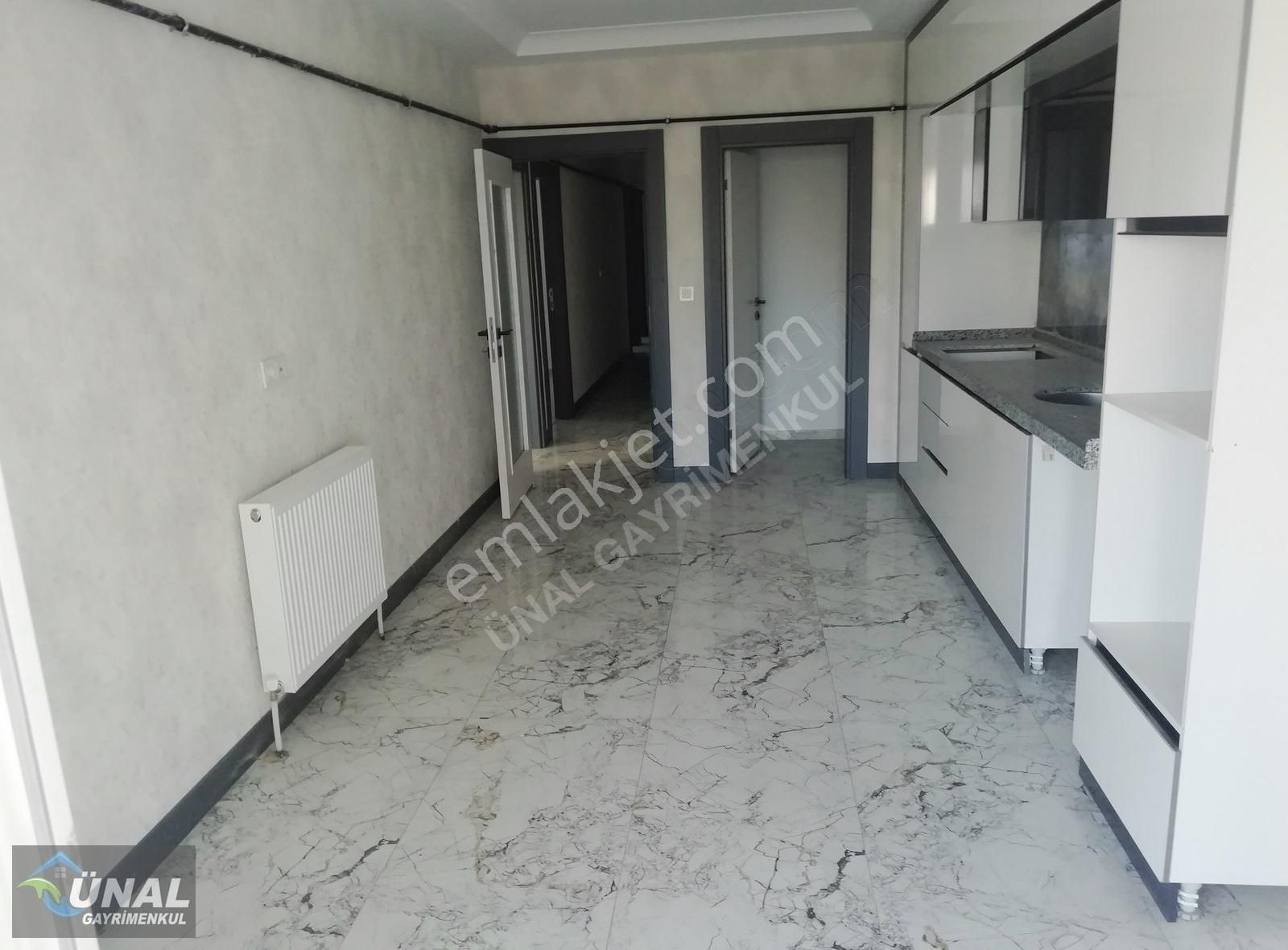 Ünal Gayrimenkul'den Atatürk Mahallesi 4+1 Satılık Daire