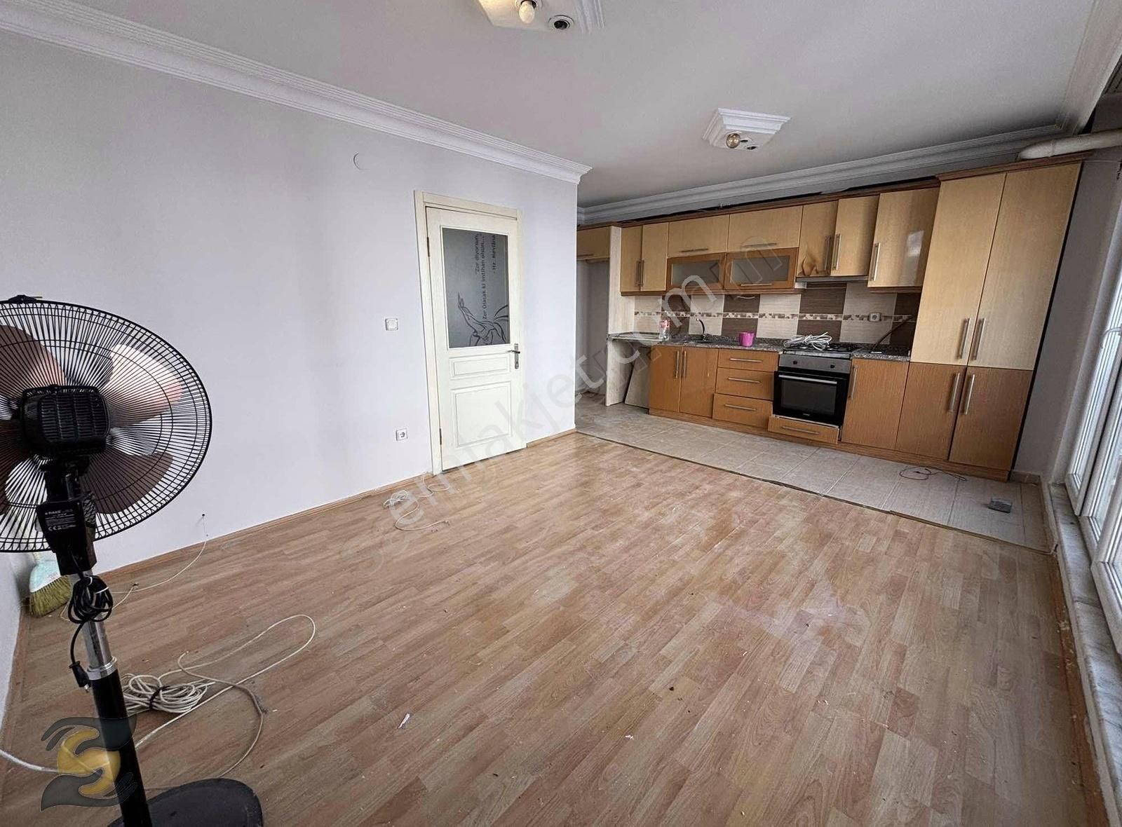 Metrobüse 5 Dk 2+1 Kiralık Daire