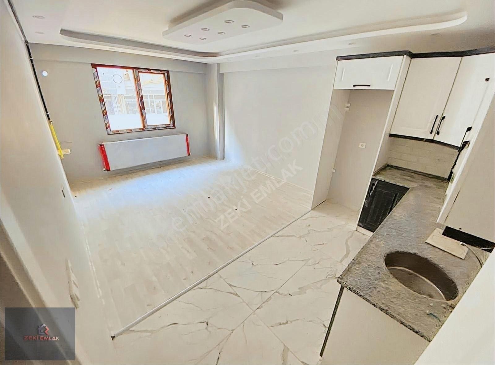 Zeki Emlak'tan Manisa Muradiyede 2+1 A.mutfak Kiralık Yeni Daire