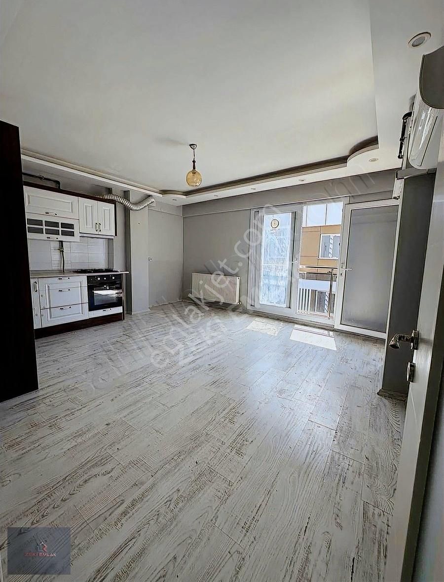 Zeki Emlak'tan Manisa Muradiyede 2+1 A.mufak Kiralık Daire