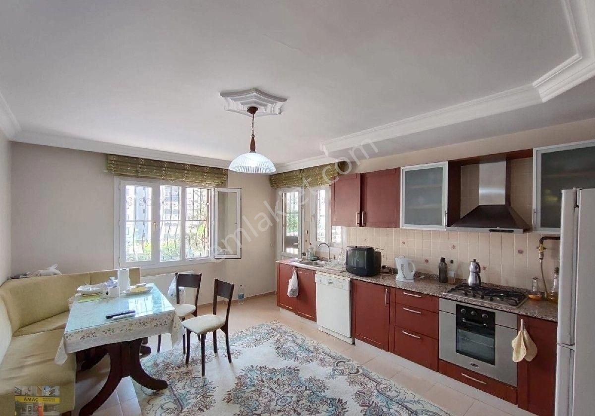 Bölgenin En İddalı Sitelerinden! Geniş Oturumlu 4+1 Teras Balkonlu Cazip Daire