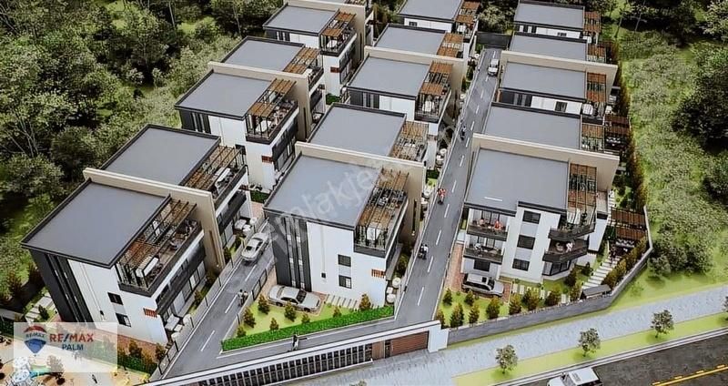 Remax Palm'den Arpaçsakarlar'da Sıfır 5+2 Tripleks Villa