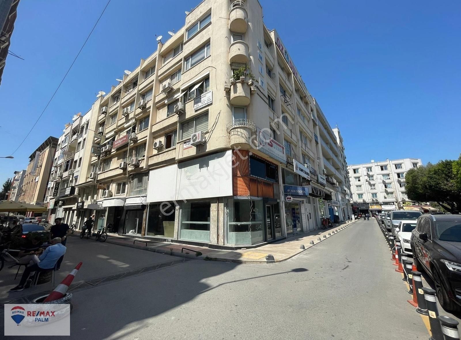 Remax Palm'den İstiklal Cad.'de Satılık 2+0 Ofis