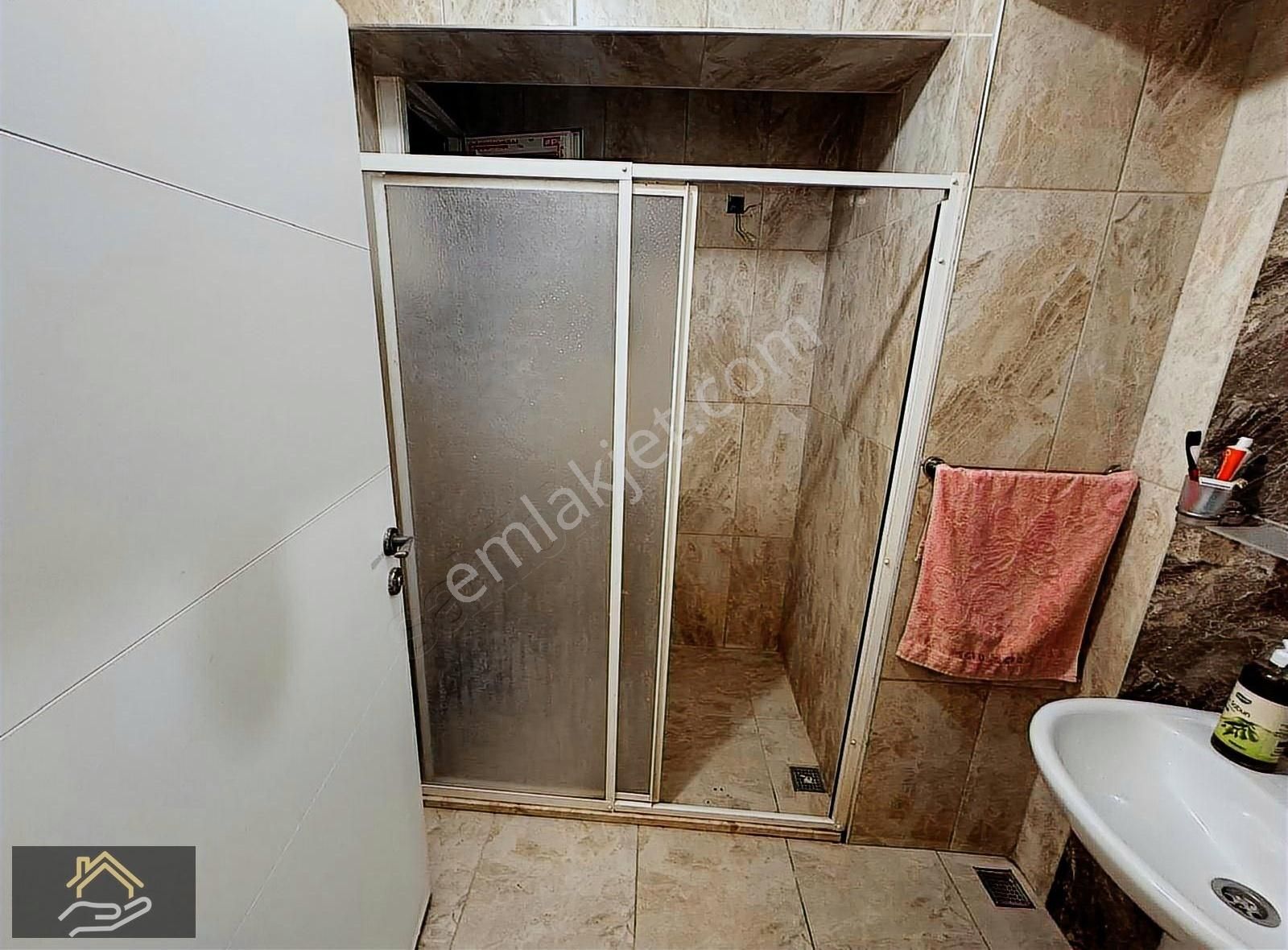Karlık Gayrimenkulden Satılık 5+2 Daire - Görsel 17
