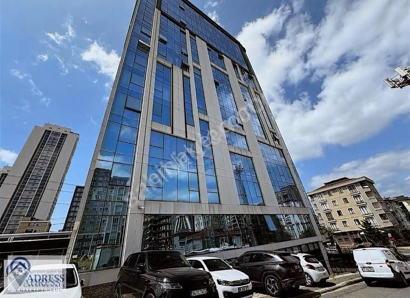 Şerifali'nin Lüks Ofis Projesi Hide Side Residence'de 3+1 Ofis