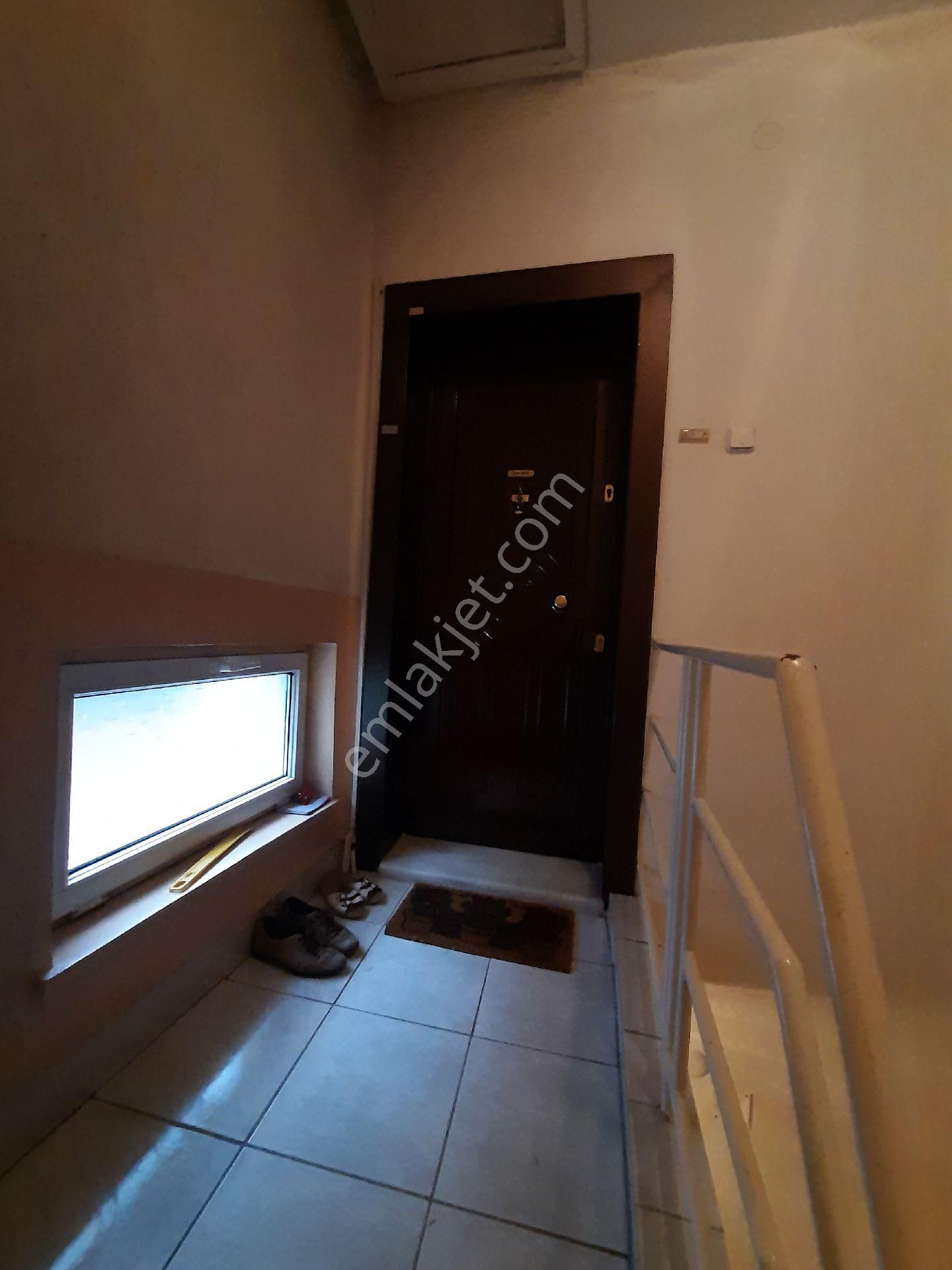 Asemlak'tan Vişnelik Mh.de Çift Balkonlu Kiralık Asansörsüz 2+1 Daire - Görsel 7