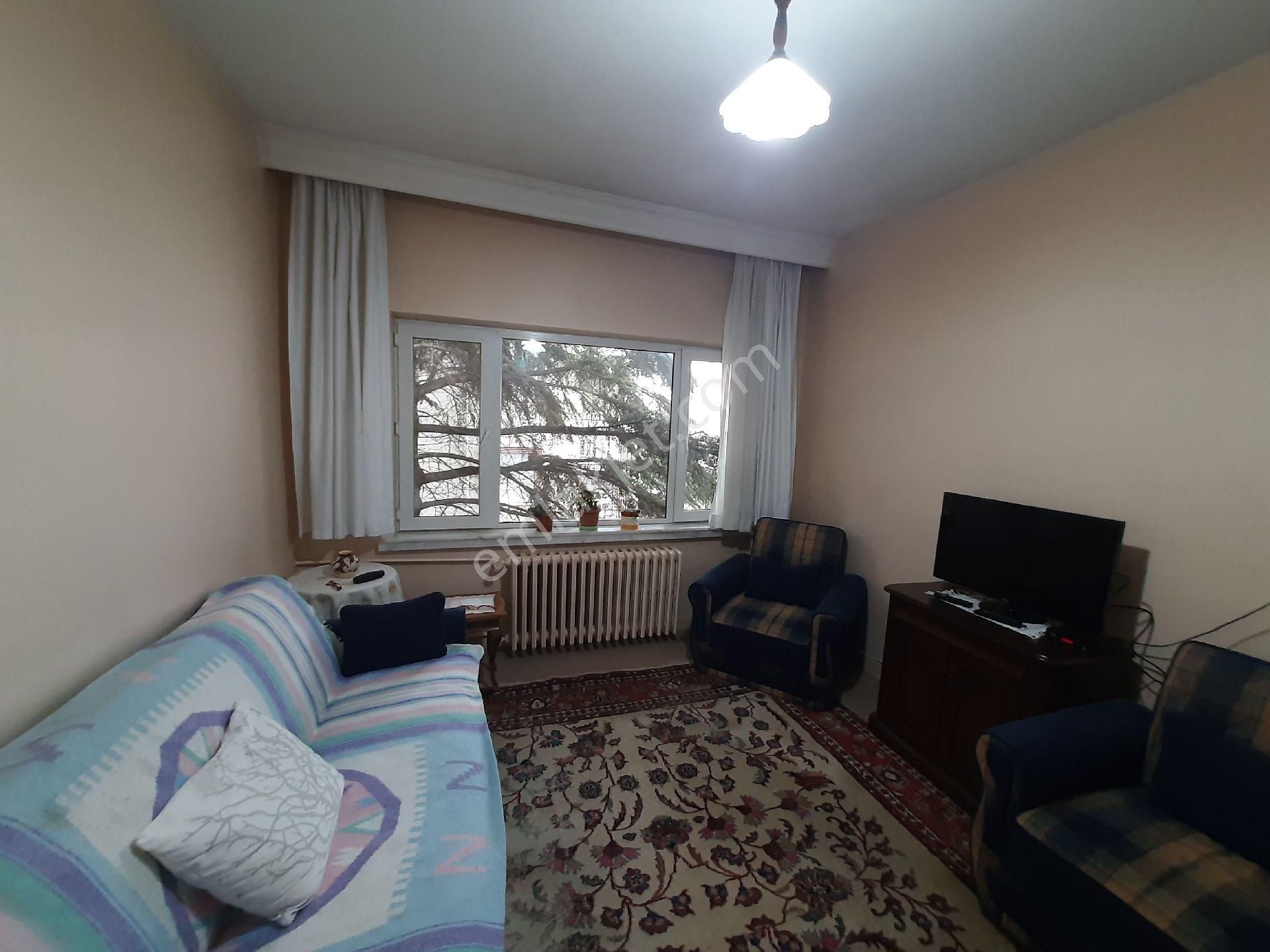 Asemlak'tan Vişnelik Mh.de Çift Balkonlu Kiralık Asansörsüz 2+1 Daire - Görsel 19