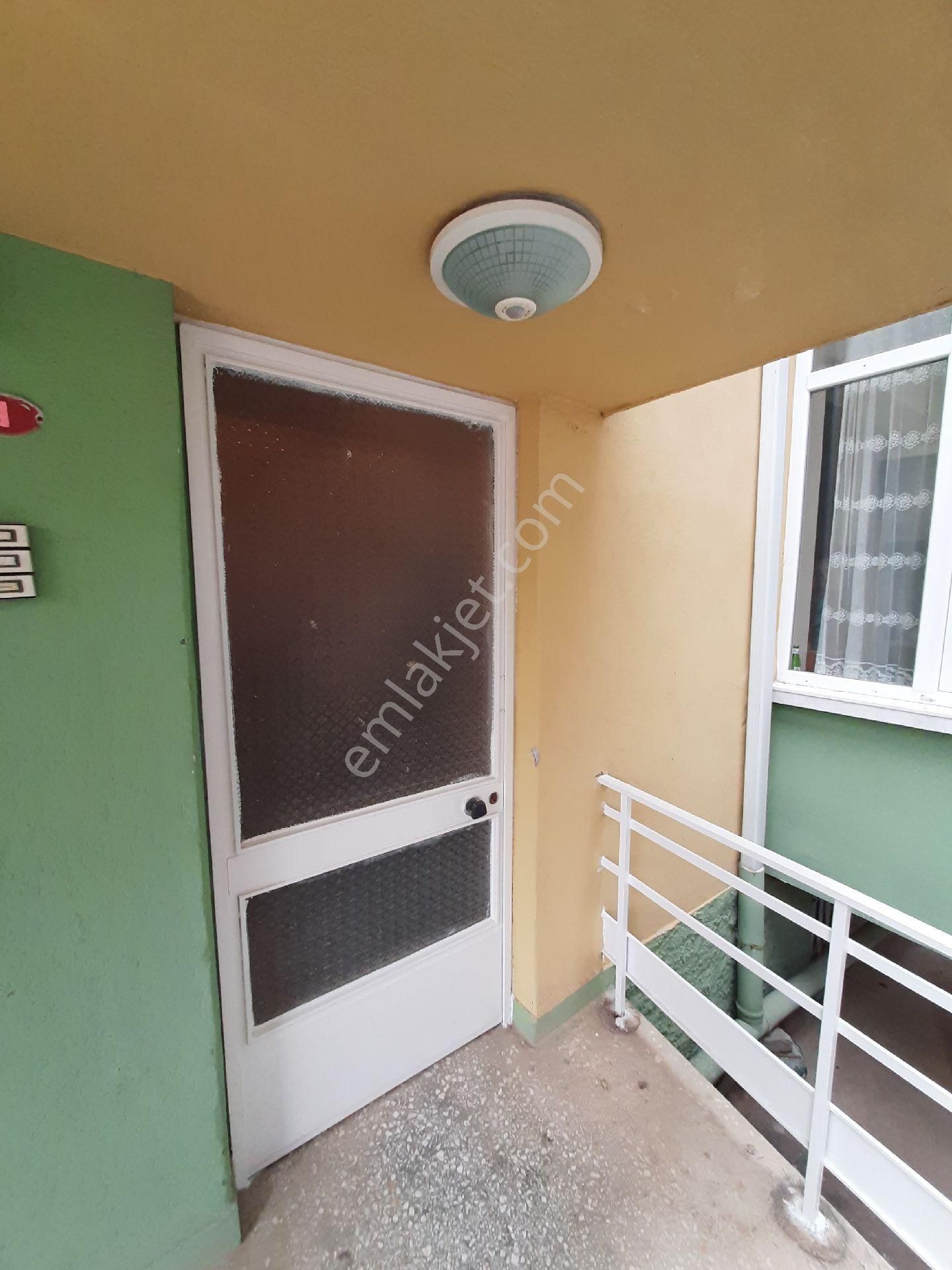 Asemlak'tan Vişnelik Mh.de Çift Balkonlu Kiralık Asansörsüz 2+1 Daire - Görsel 4