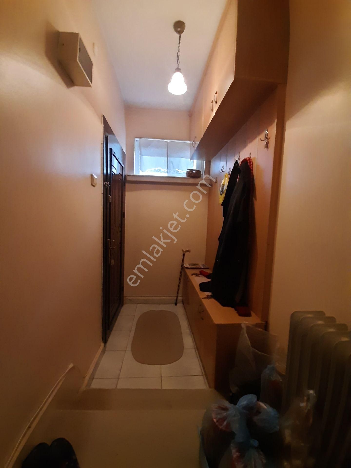 Asemlak'tan Vişnelik Mh.de Çift Balkonlu Kiralık Asansörsüz 2+1 Daire - Görsel 8