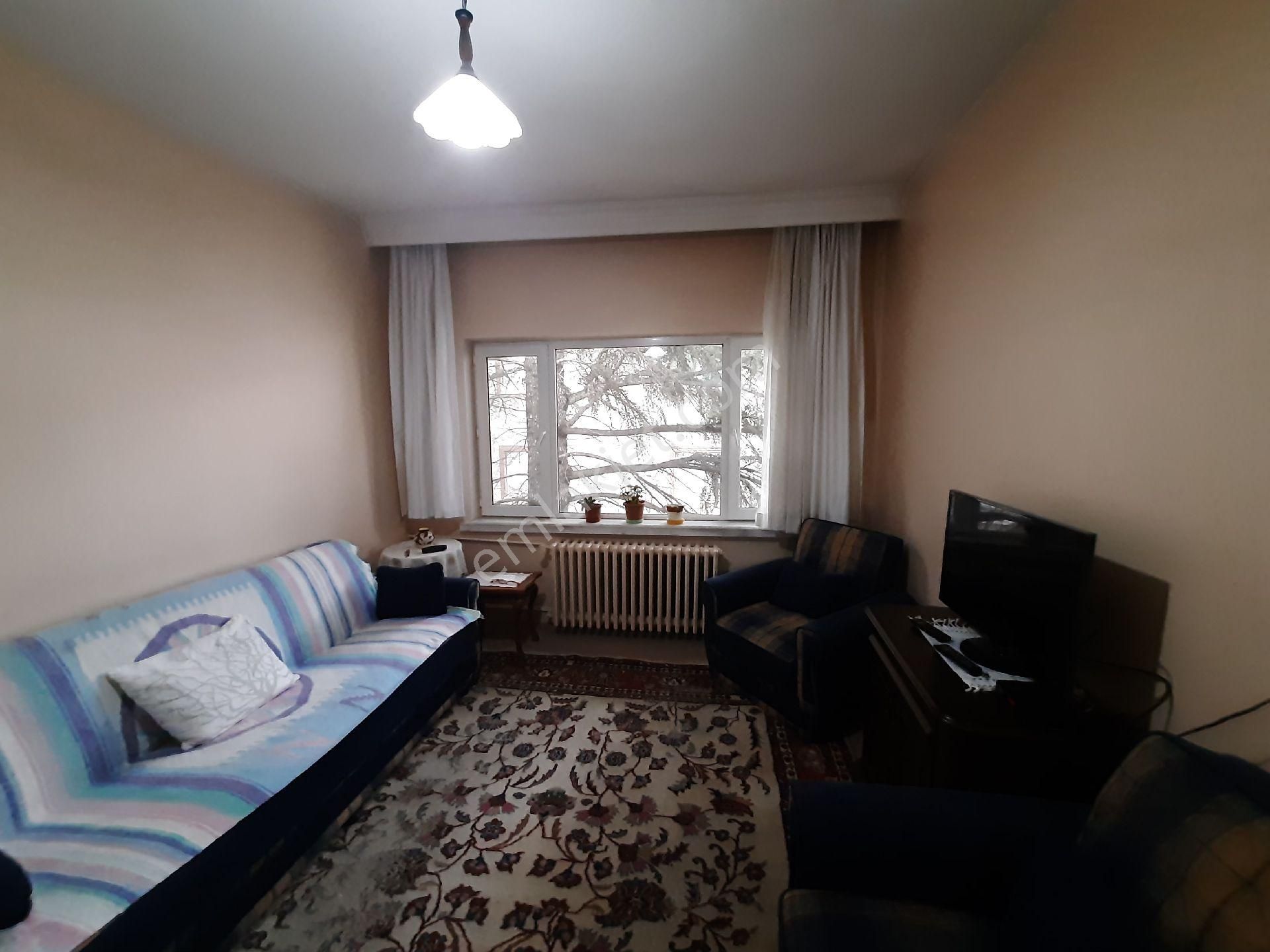 Asemlak'tan Vişnelik Mh.de Çift Balkonlu Kiralık Asansörsüz 2+1 Daire - Görsel 21