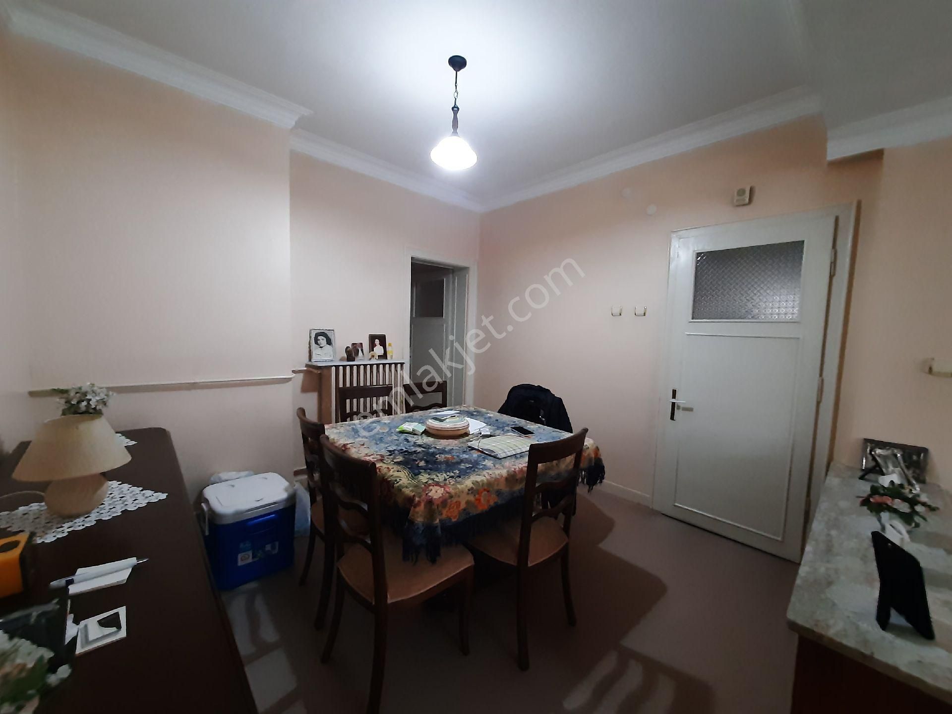Asemlak'tan Vişnelik Mh.de Çift Balkonlu Kiralık Asansörsüz 2+1 Daire - Görsel 12