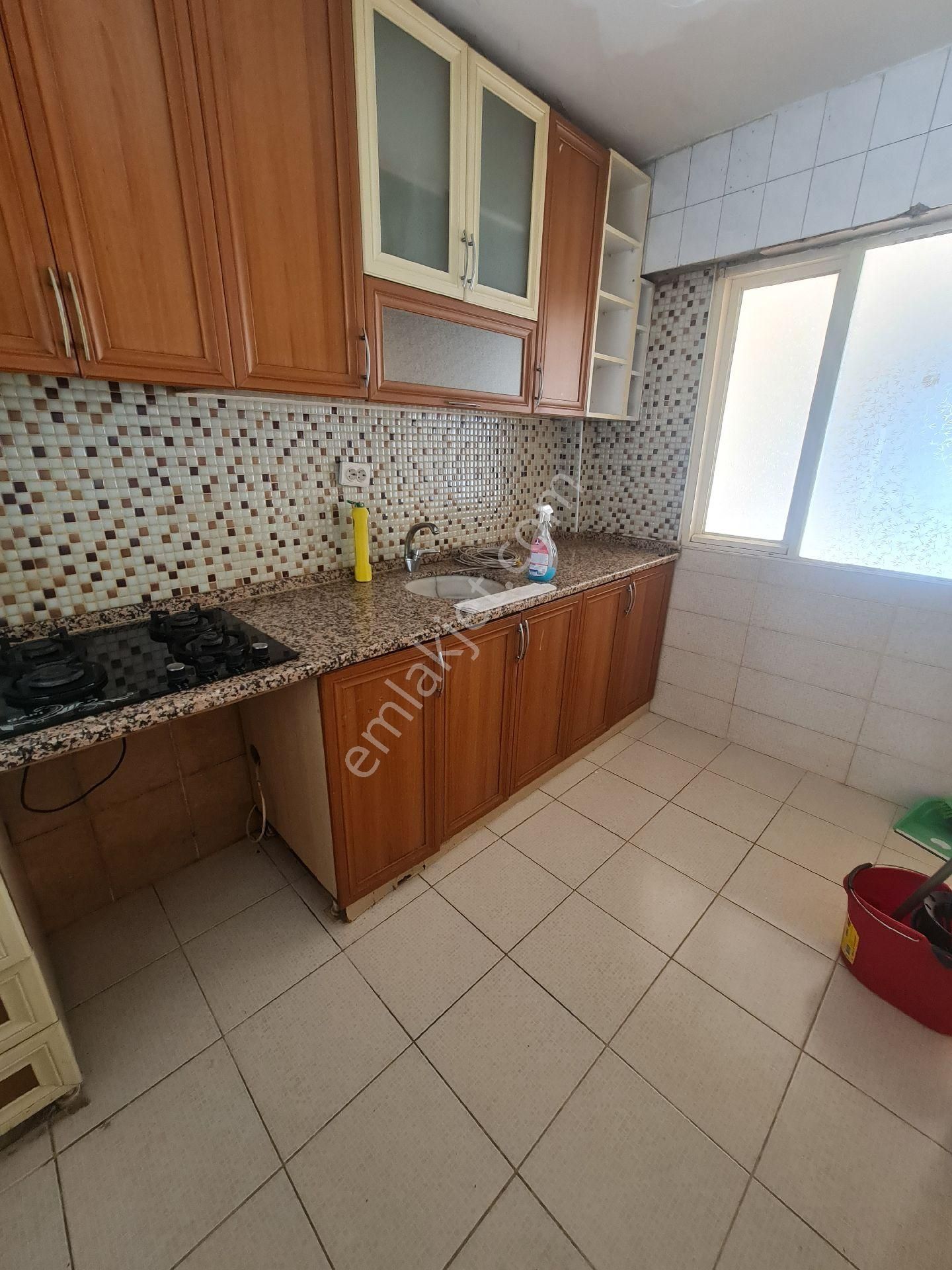 İzmir Konak Atilla Mahallesi 3+1 Dogalgazlı Satılık Daire