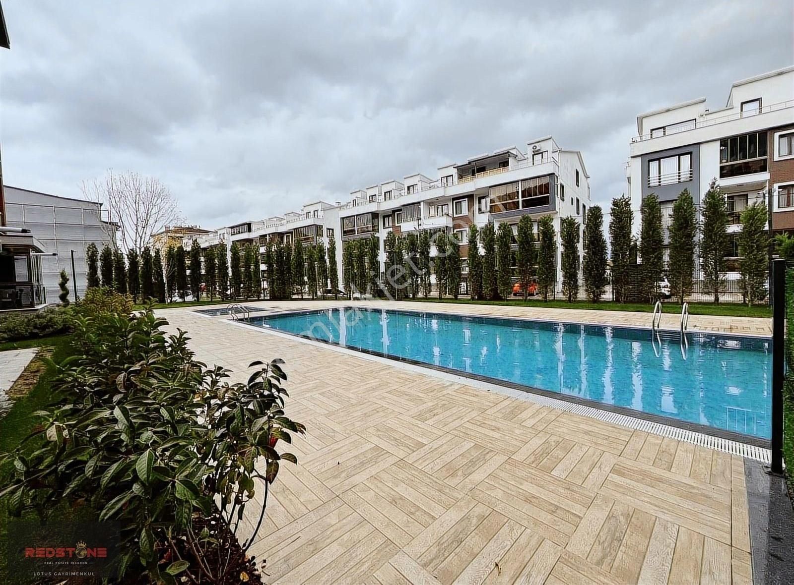 İzmit Cumhuriyet Mah Bozdağ Sitesi Kiralık 3+1 Dubleks
