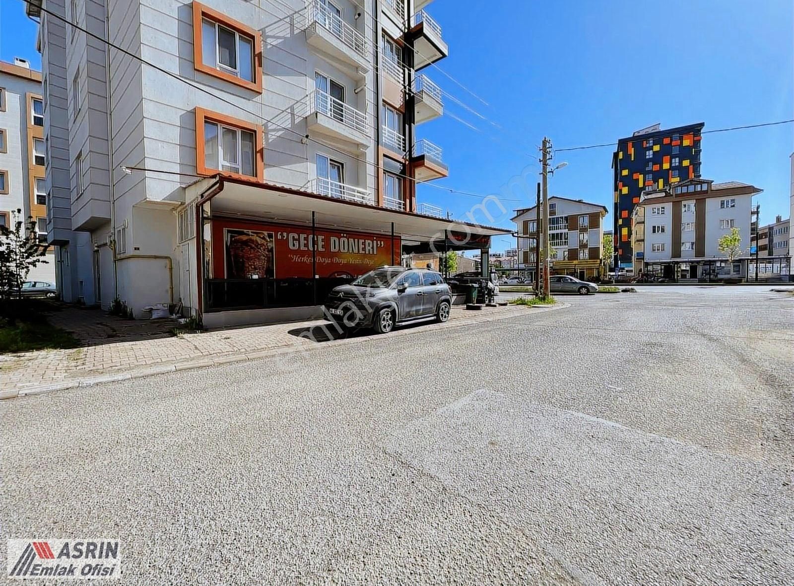 Asrın Emlak'tan Kardeşler Mh.bagdat Cad.125 Mt Satılık Dükkan