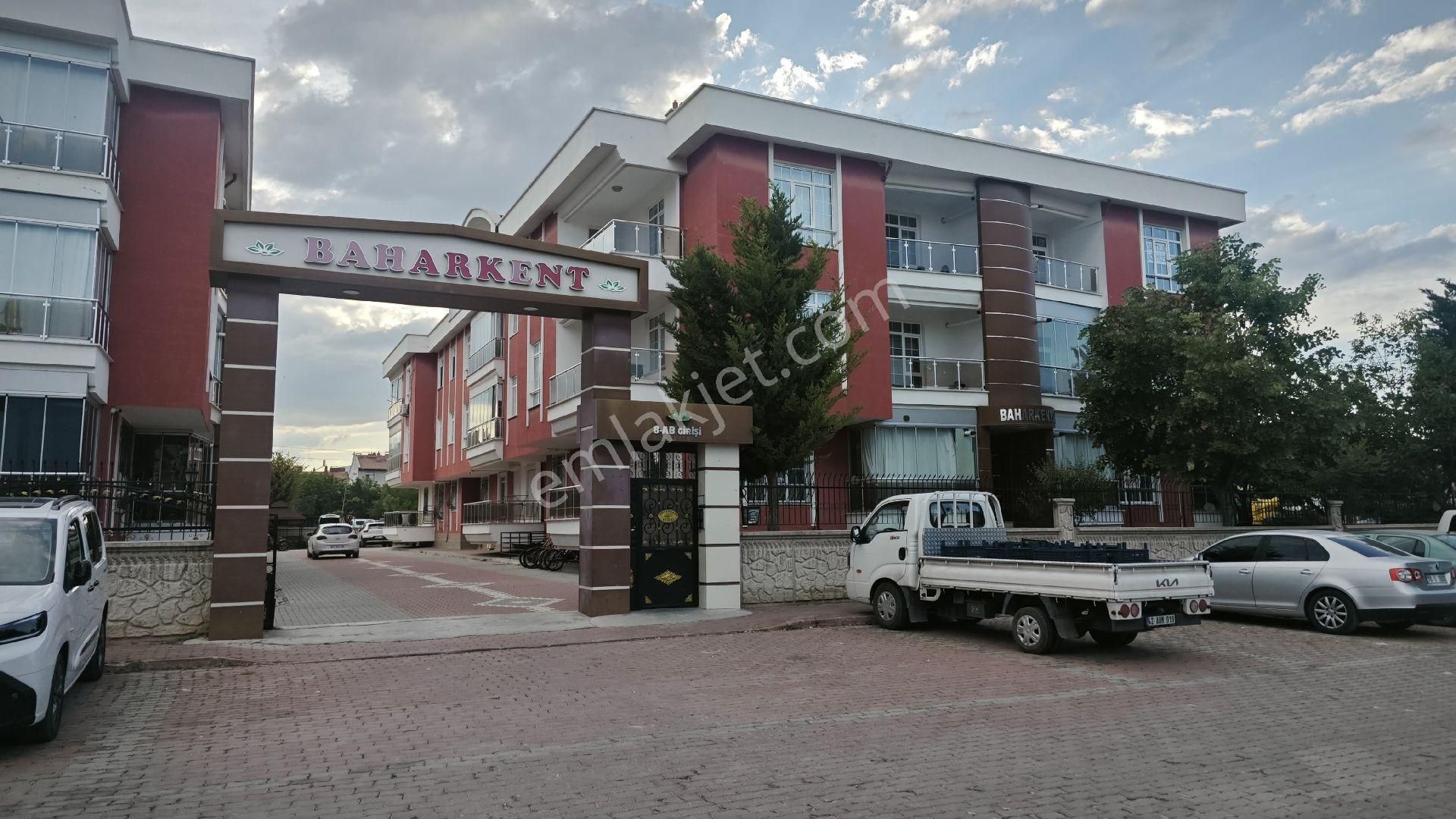 Stadyum Ve Barış Cd Yanında Site İçi 3+1 Lüks Daire