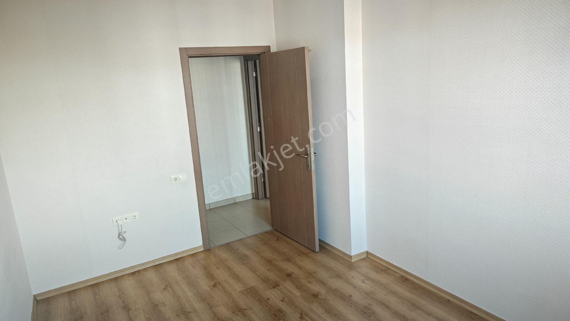 Stadyum Ve Barış Cd Yanında Site İçi 3+1 Lüks Daire - Görsel 29
