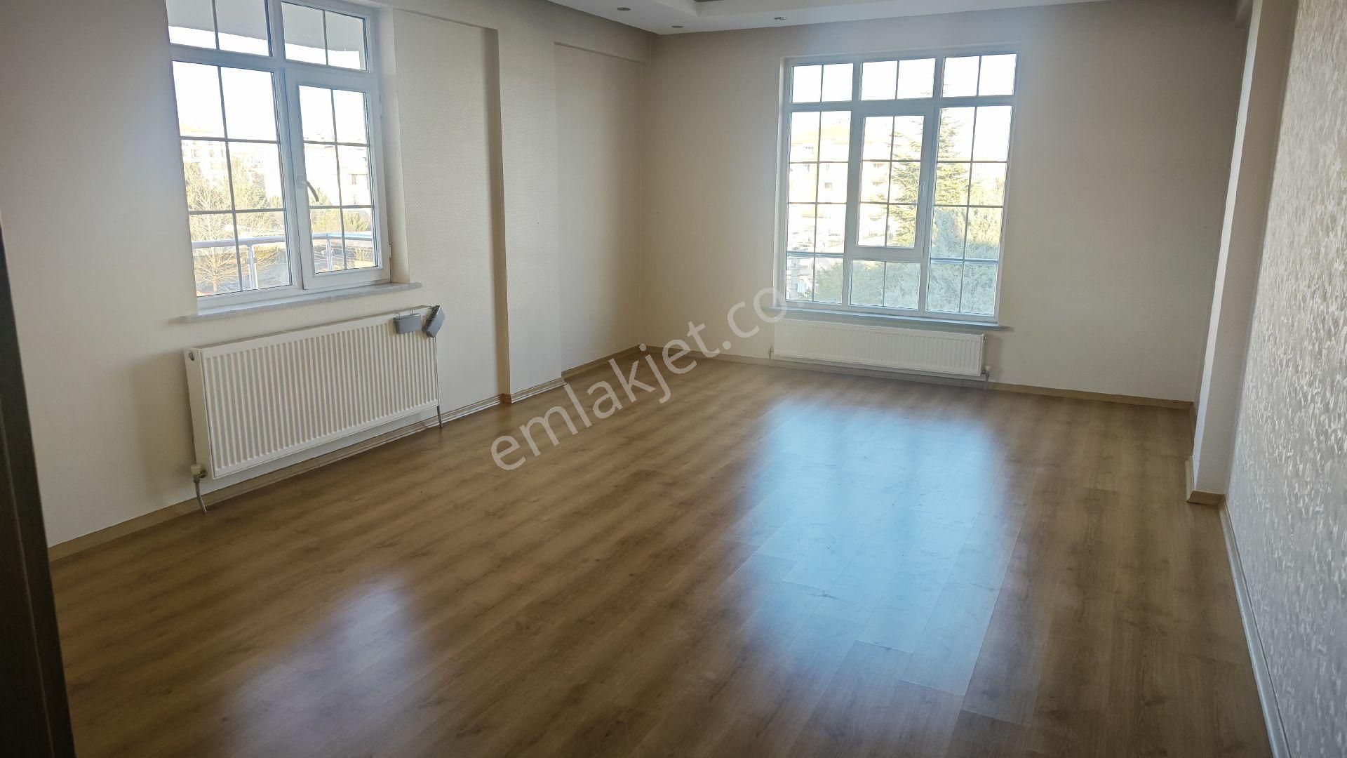 Stadyum Ve Barış Cd Yanında Site İçi 3+1 Lüks Daire - Görsel 13