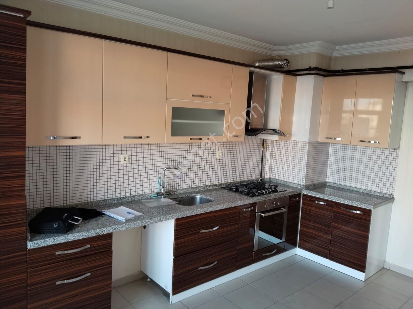 Stadyum Ve Barış Cd Yanında Site İçi 3+1 Lüks Daire - Görsel 4