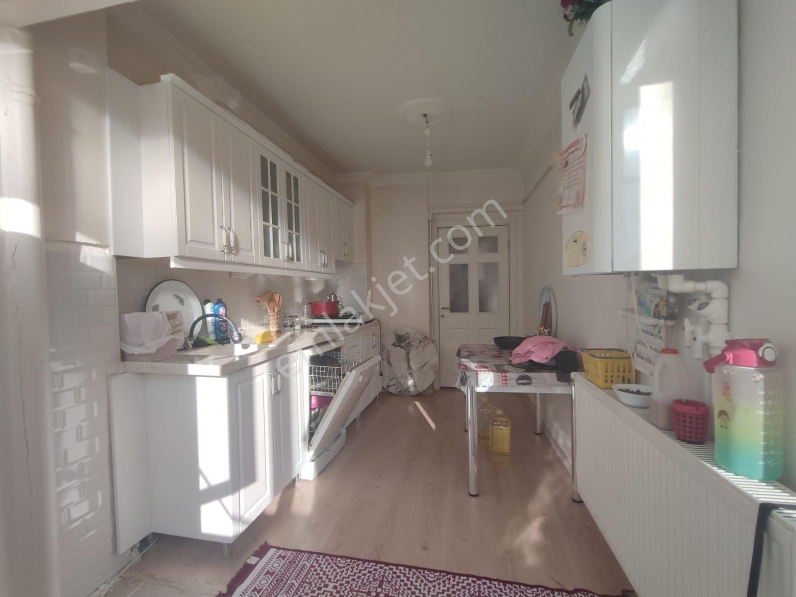Bademler Emlaktan 1 Katta Altında Daire Olan Satılık 3+1, Daire