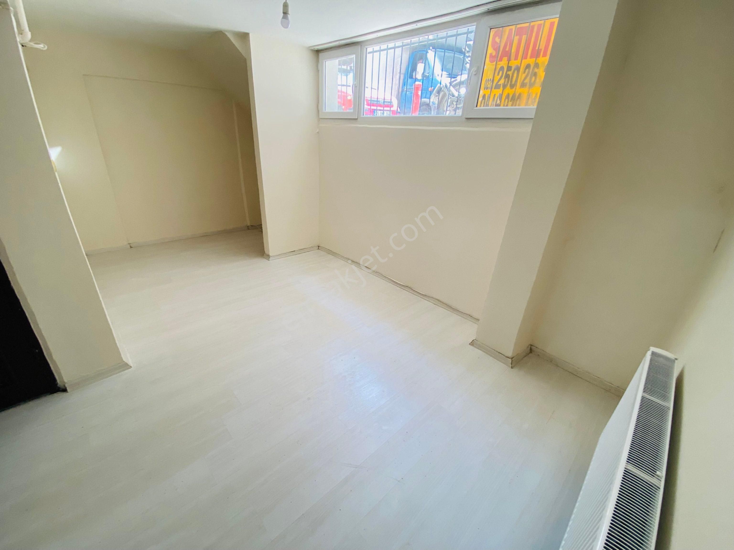 Metro Yakınında Doğalgazlı Temiz Bakımlı 2+1 90m2