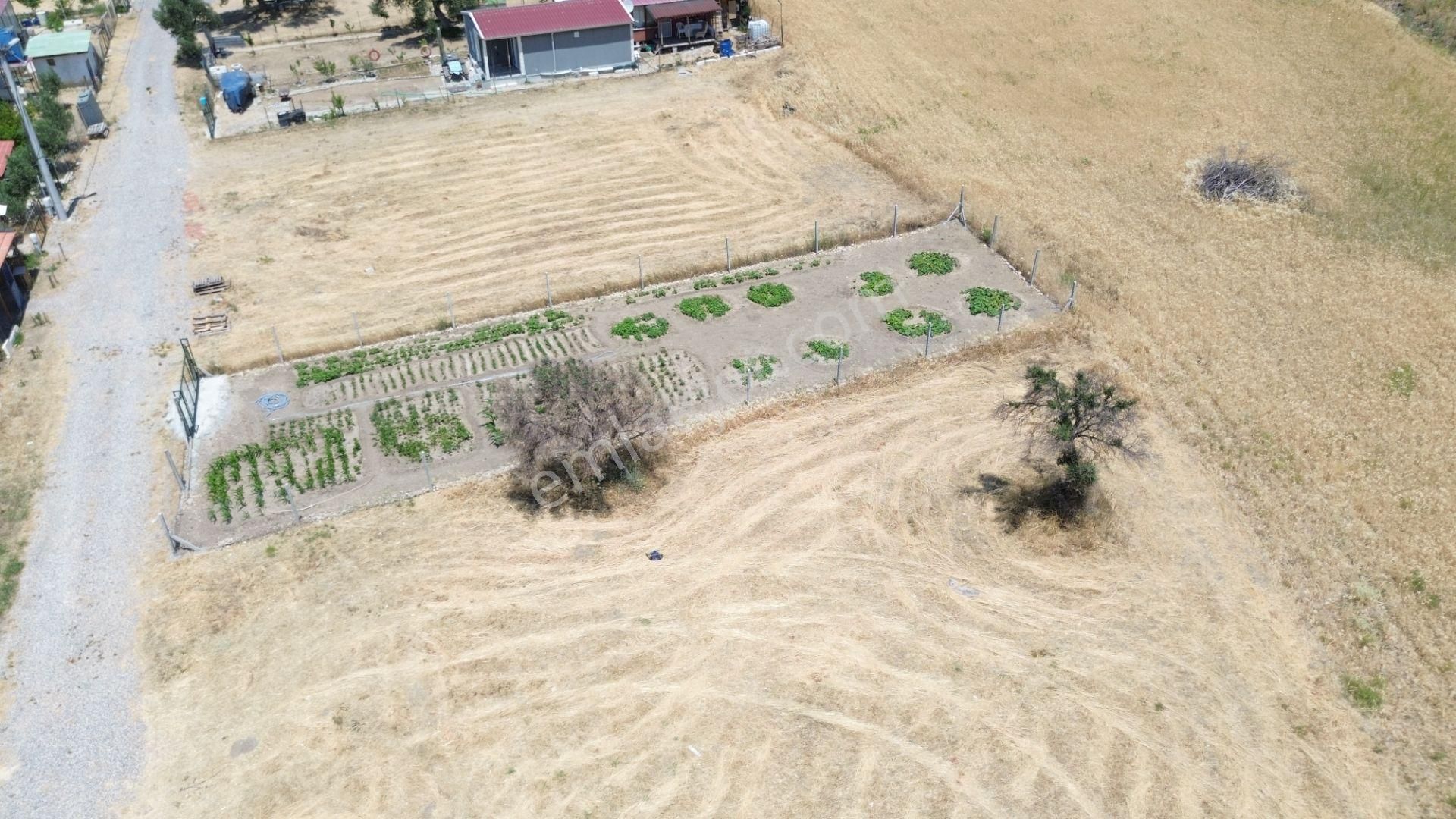 Turyaptan Aliağa Şakranda Satılık 303 M2 Arsa