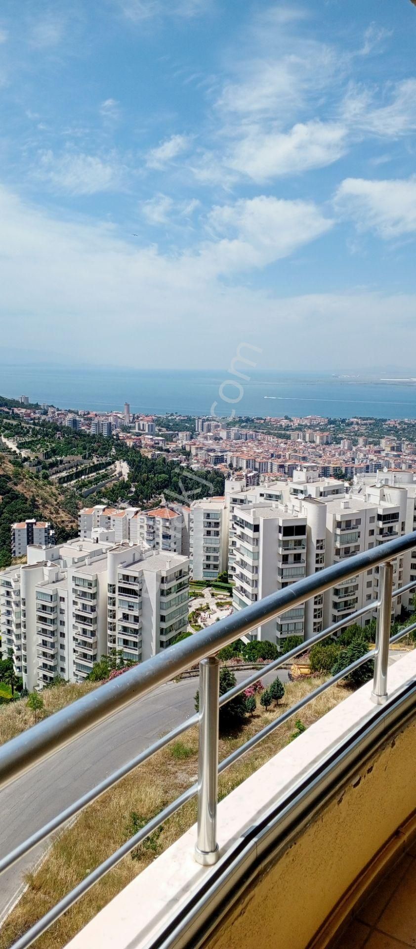 Egeturemlaktan Narlidereden Full Denizmanzaralı 3+1.satılık Daire