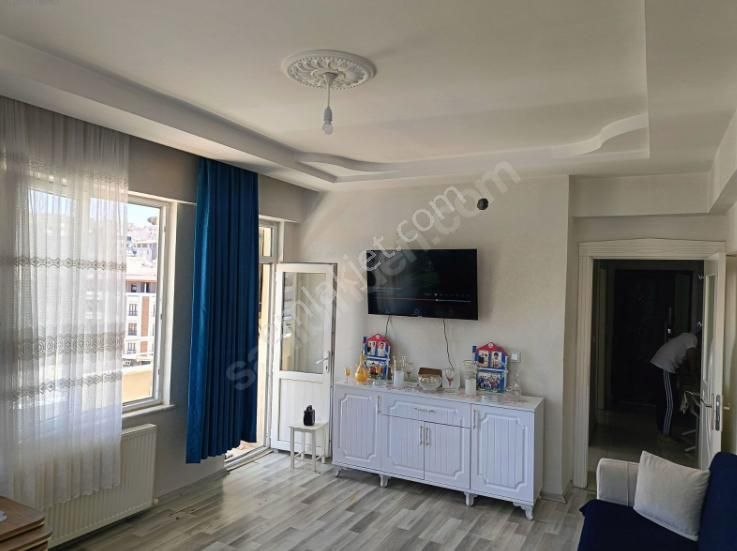 Karacaahmet ' De Kanal Boyunda Satılık 3+1 Daire