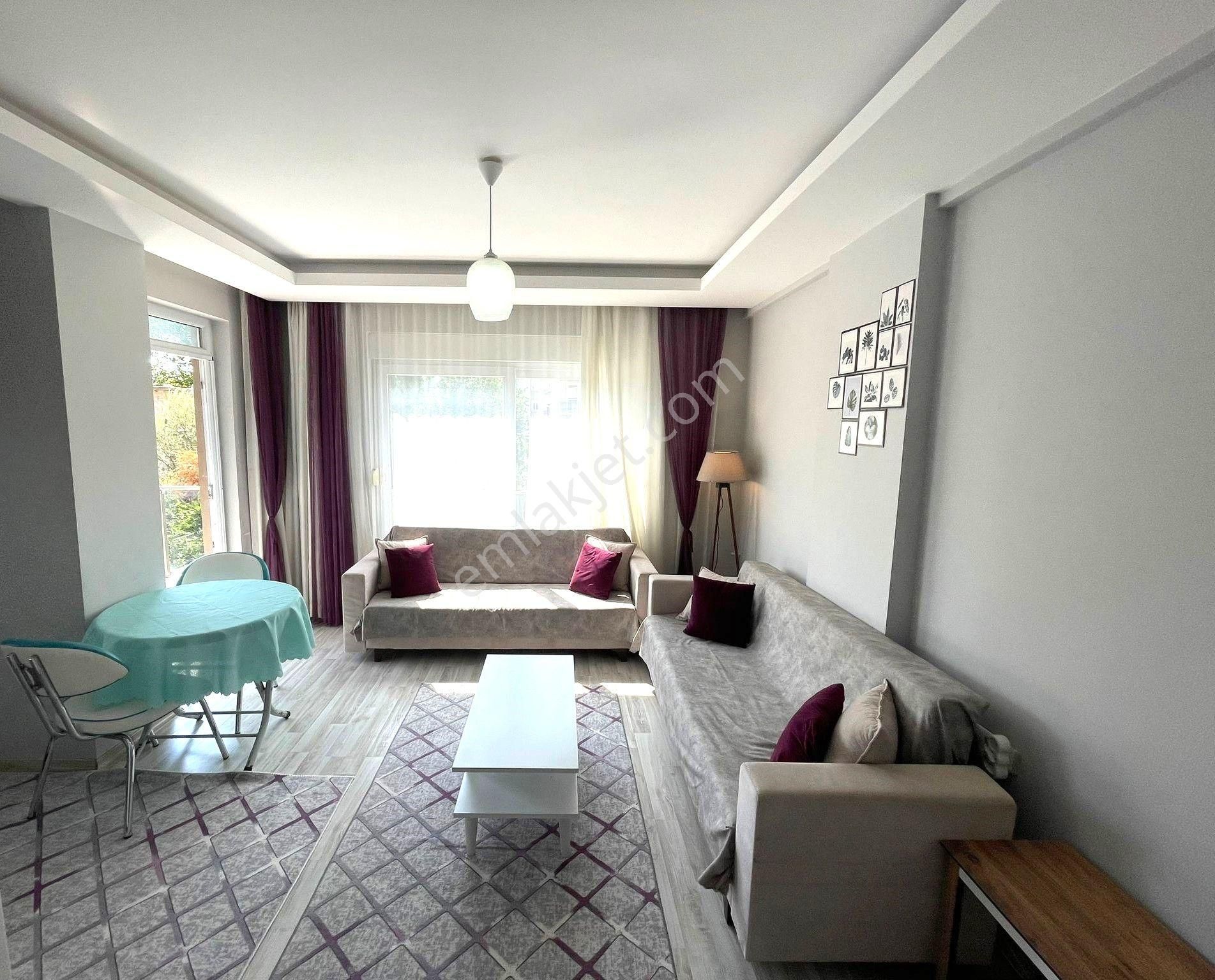 Yüzme Havuzlu, Lüks, Full Eşyalı, 2+1 Satılık Daire