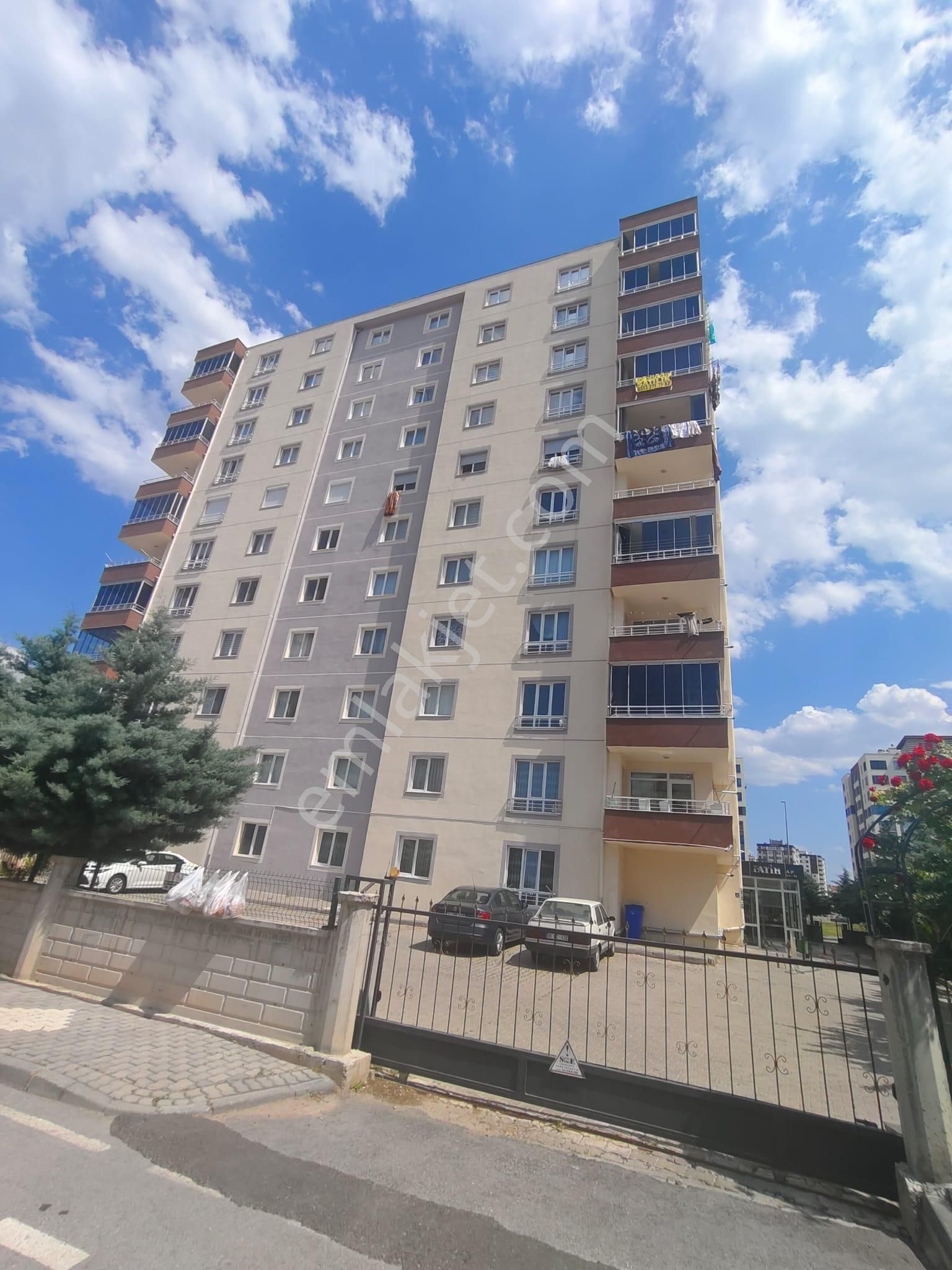 Serkent Bahçelievlerde Satılık 3+1 Yap Sat Daire