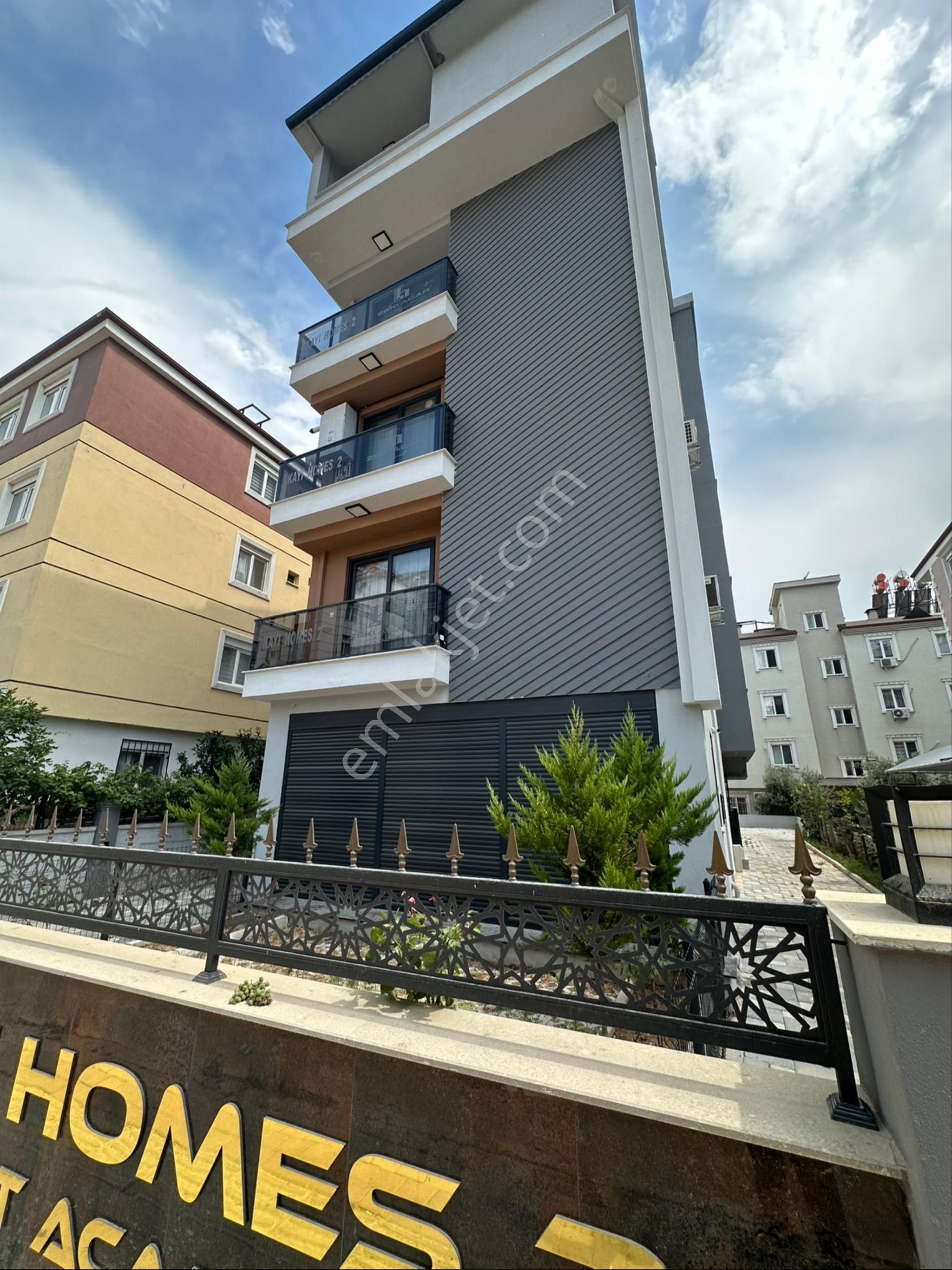 Tramvaya Adım Mesafede 1+1 Bahçe Katı Özel Yapım Kiralık Daire