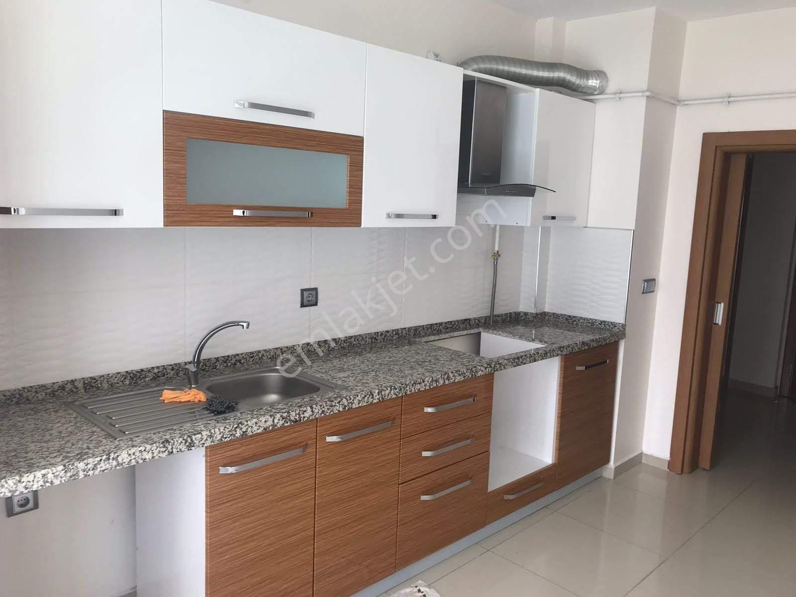 Sahibinden 2’5+1 Daire Altın Hayat 2 Sitesi. Ara Kat, Bağımsız Mutafak