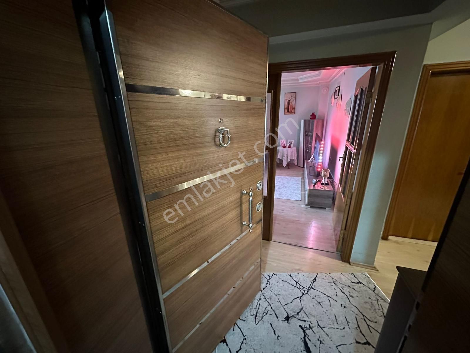 Sahibinden Tam Merkezde Eşyalı Yüksek Giriş 1+1 Yeni Binada Daire