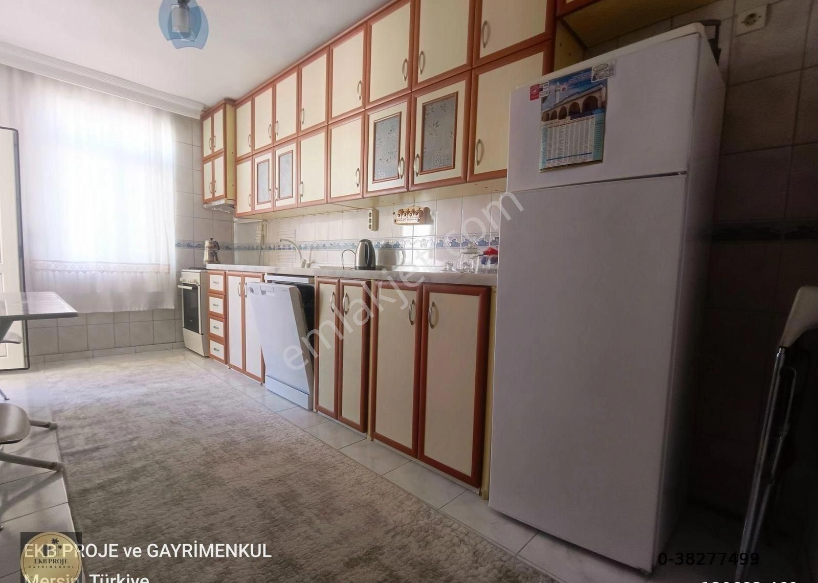 Gazi Mahallesi'nde Geniş Oturumlu Eşyalı Daire